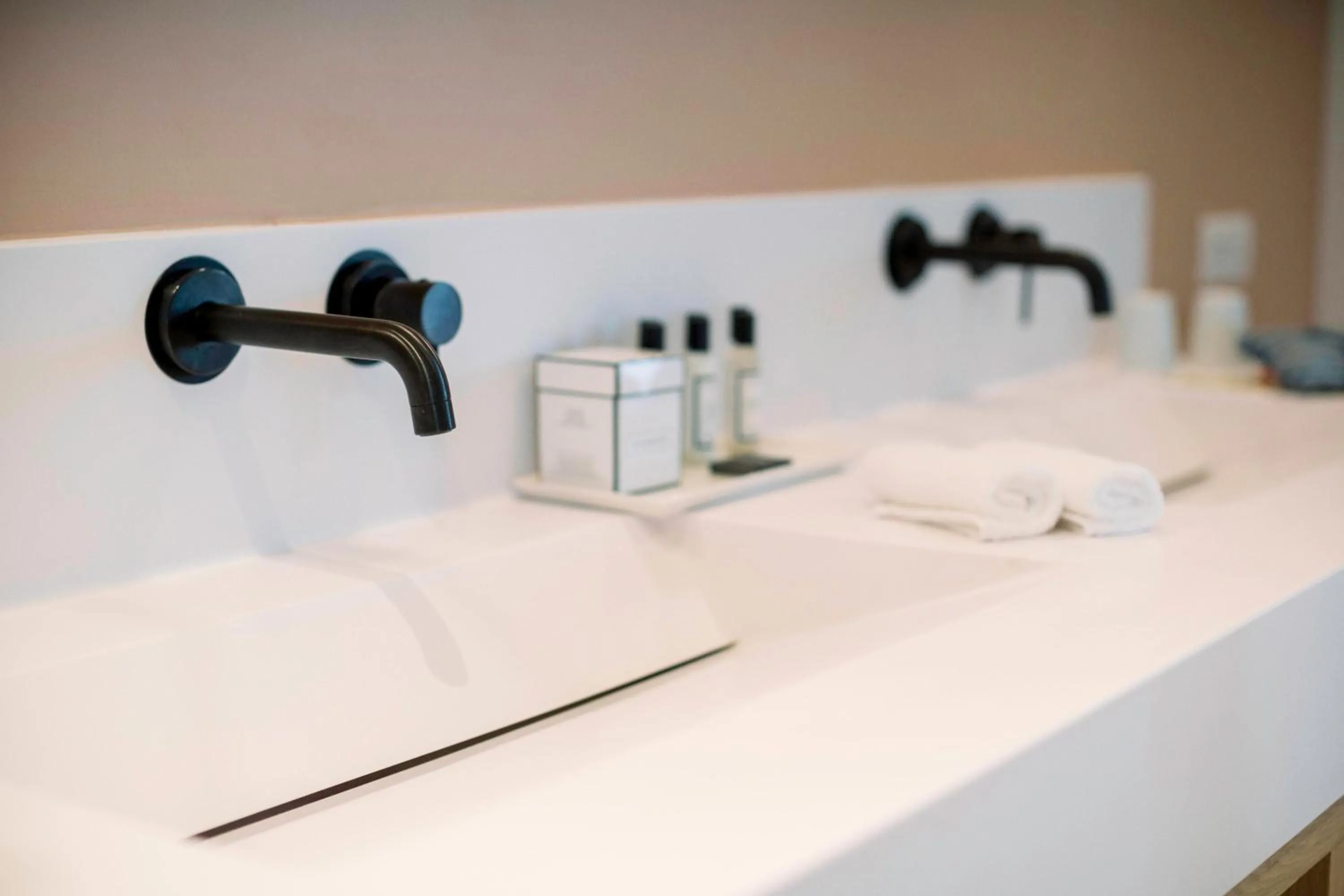 Bathroom in Château L'Hospitalet Wine Resort Beach & Spa