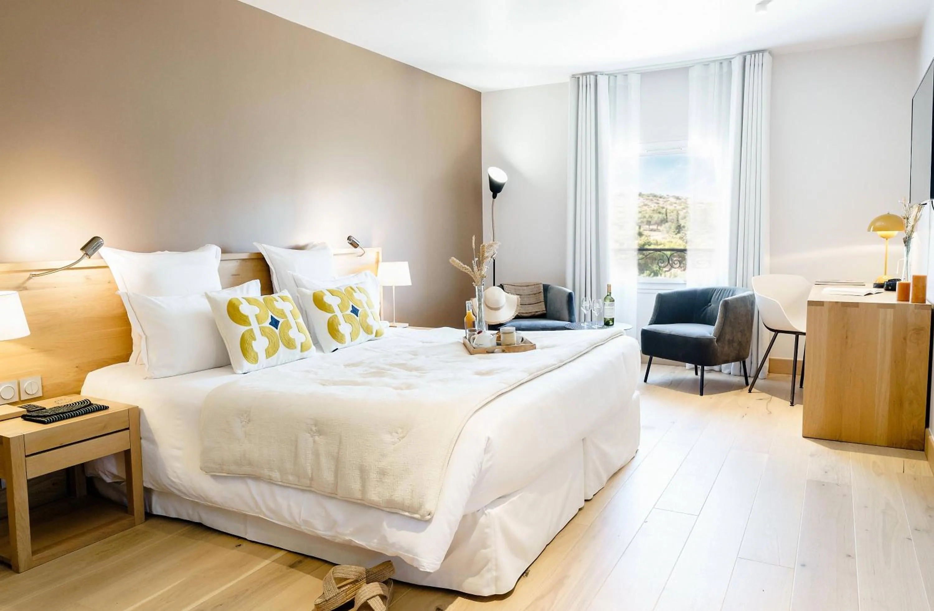 Bed in Château L'Hospitalet Wine Resort Beach & Spa