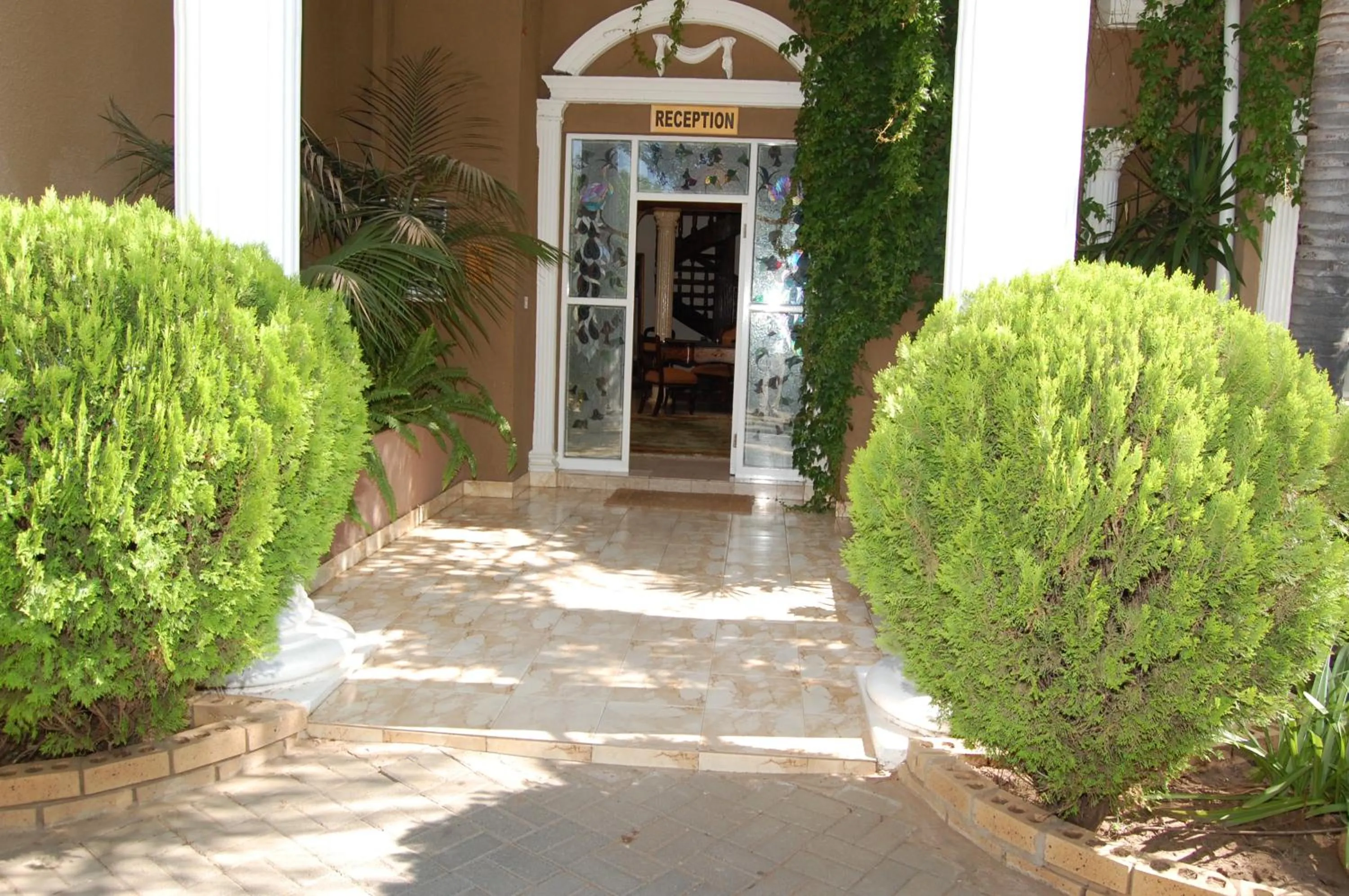 Falcon Crest Suites