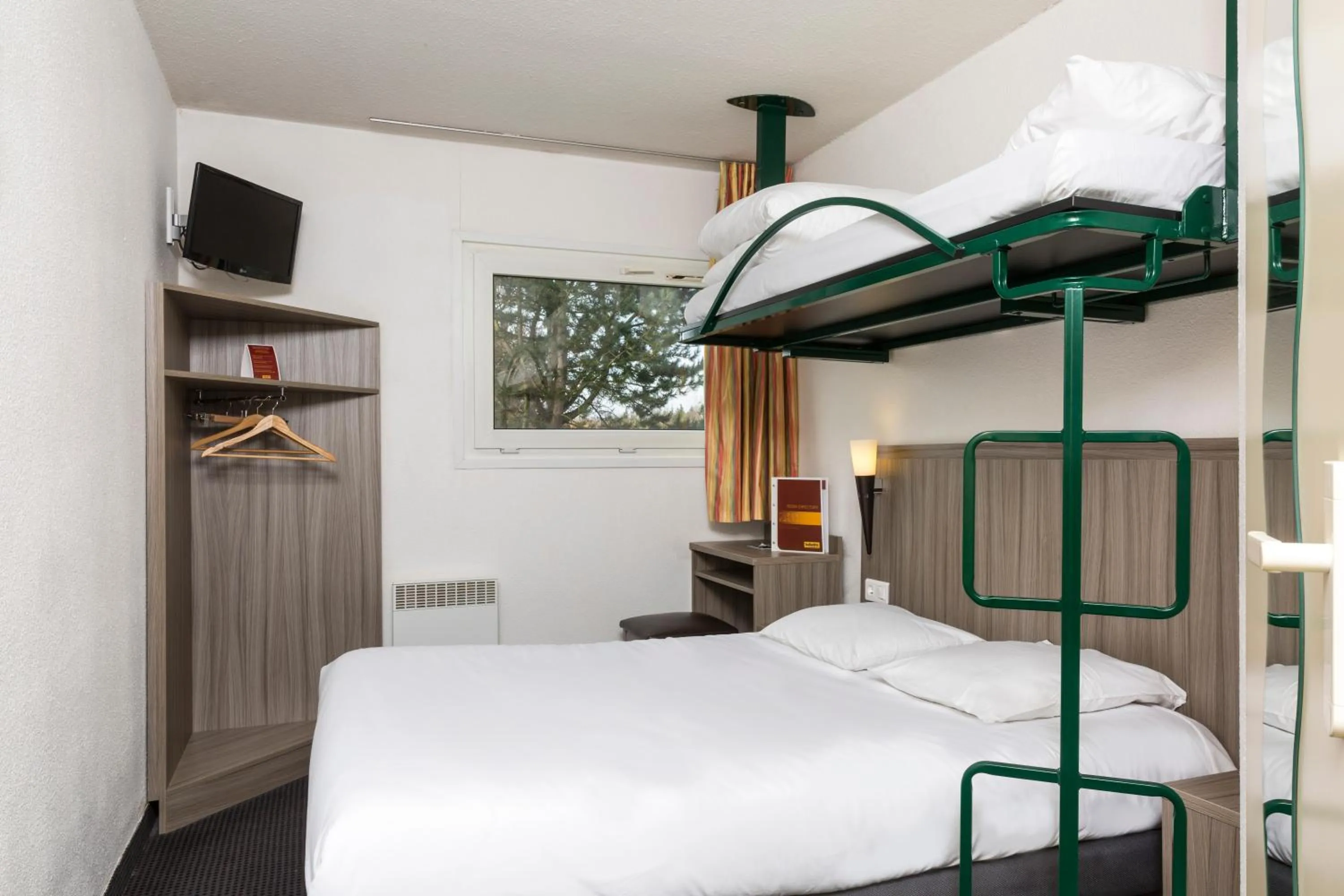 Bed in Initial by Balladins Béthune