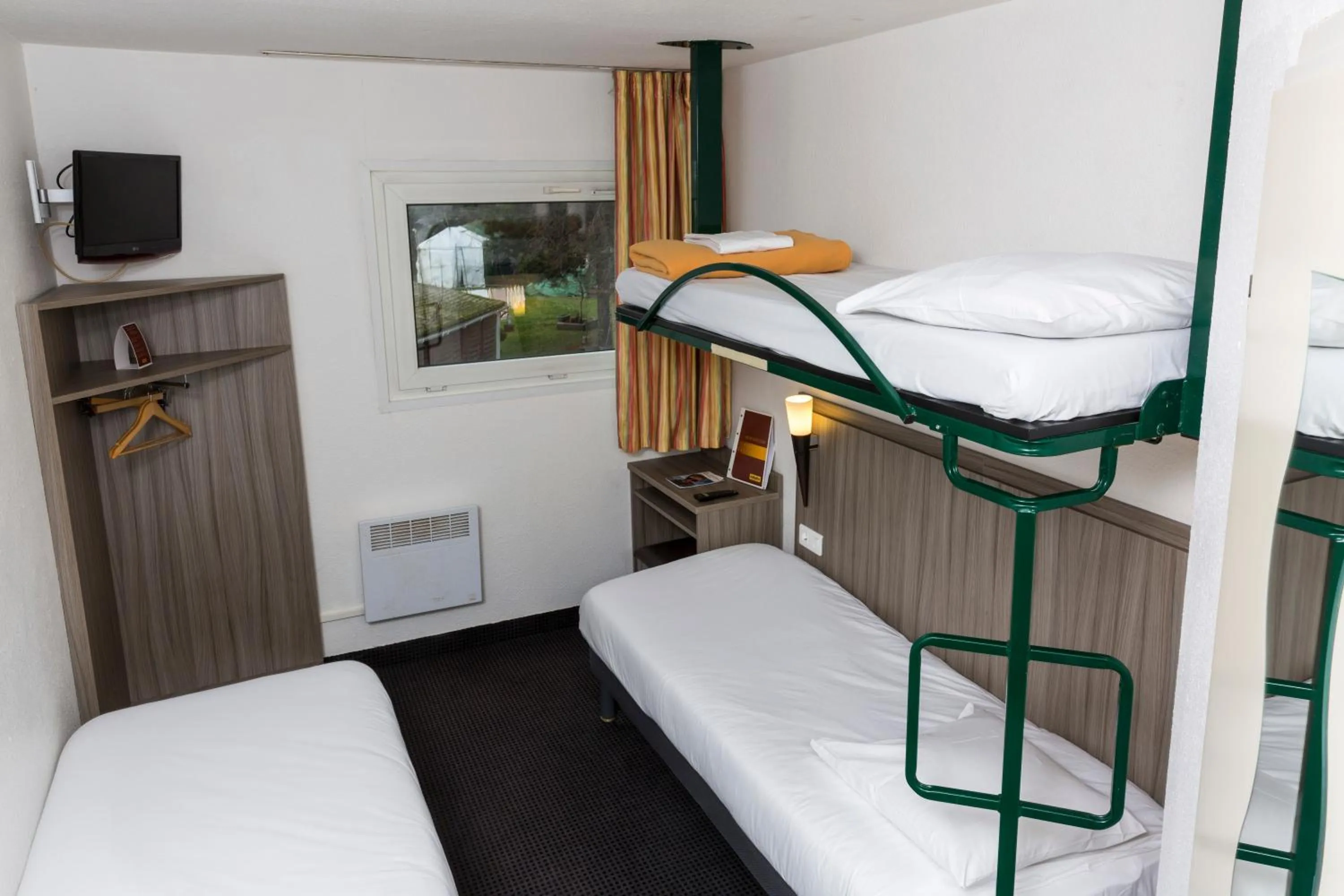 Bed in Initial by Balladins Béthune