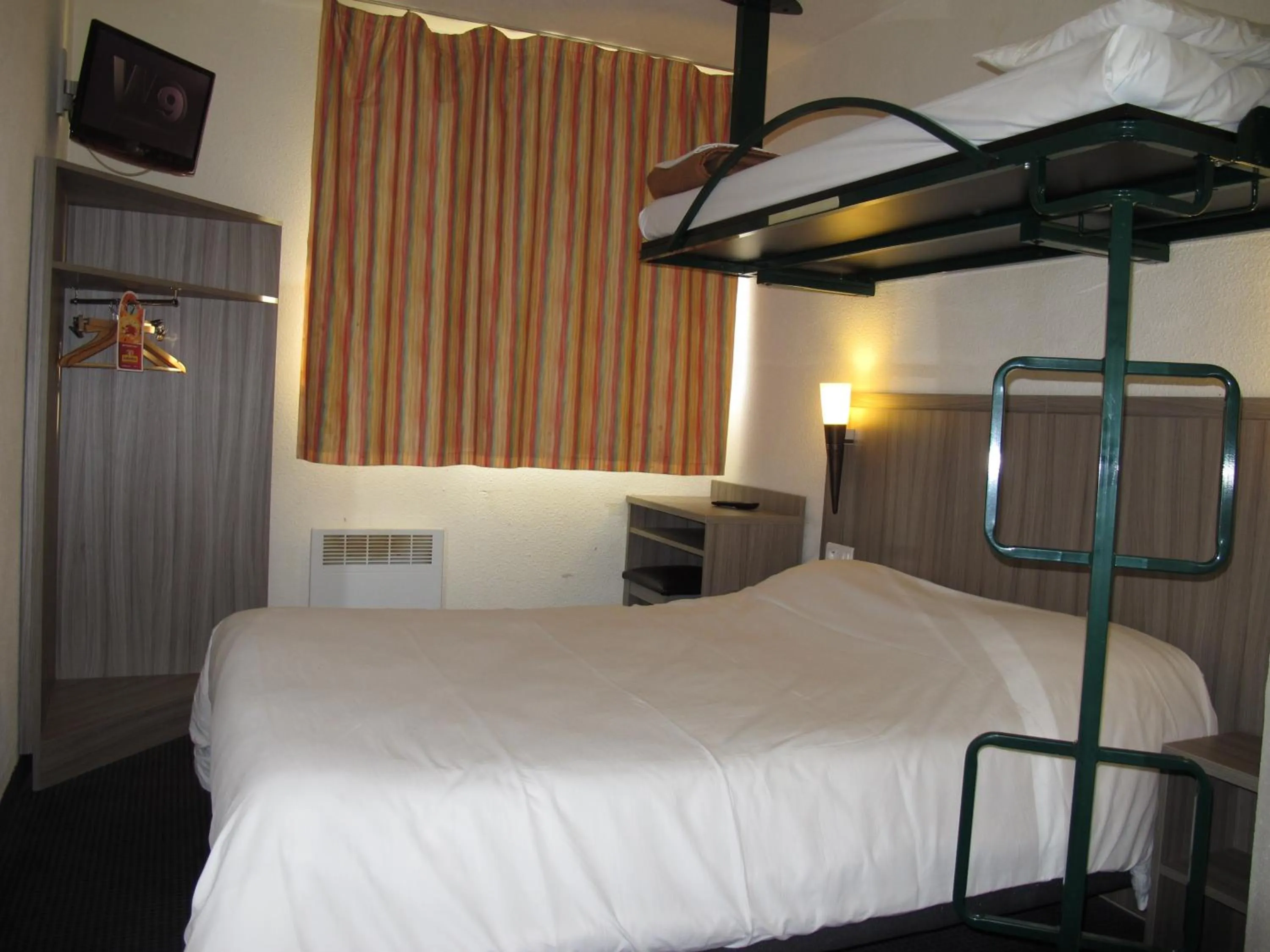 Decorative detail, Bed in Initial by Balladins Béthune