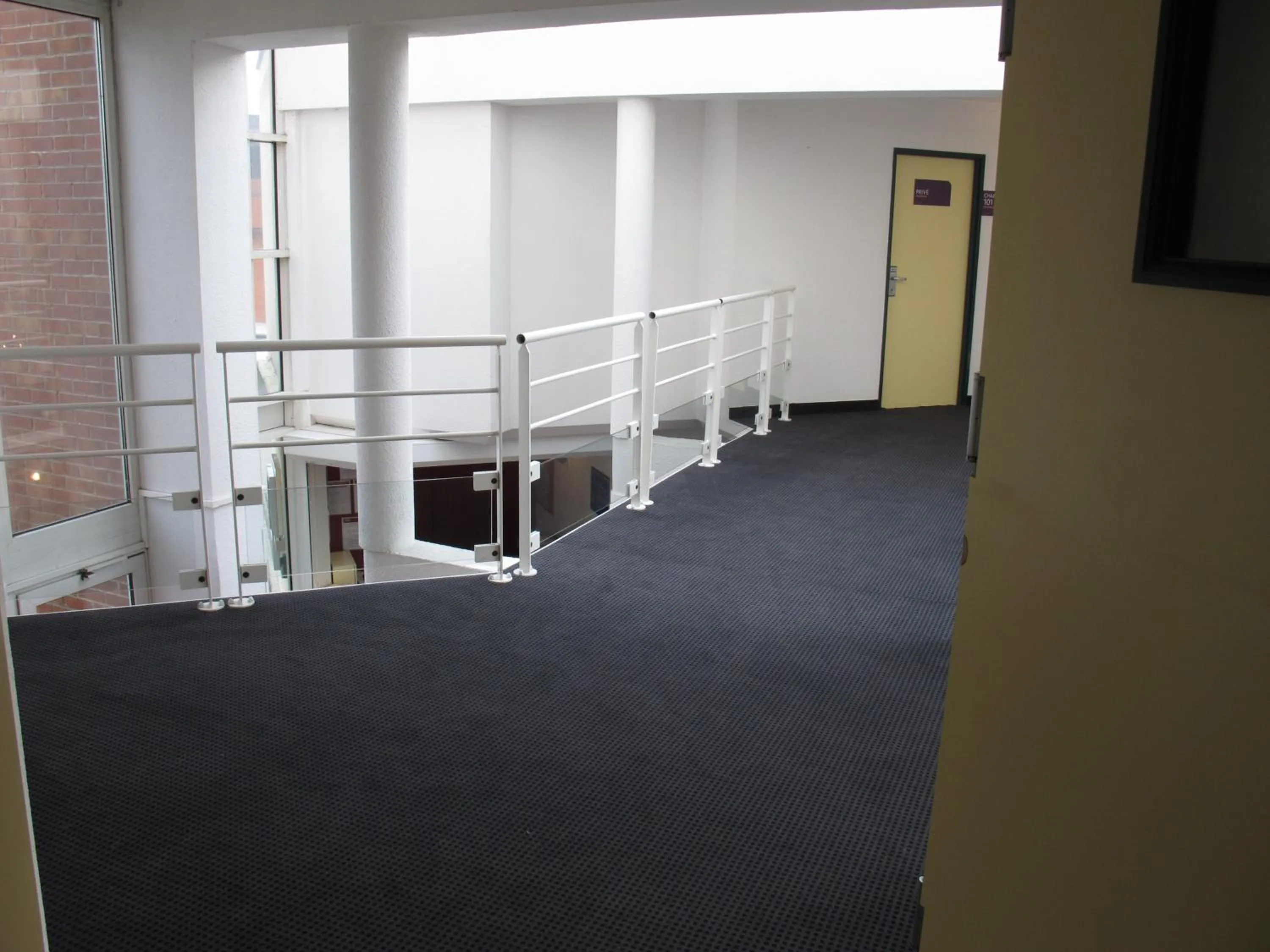 Decorative detail in Initial by Balladins Béthune