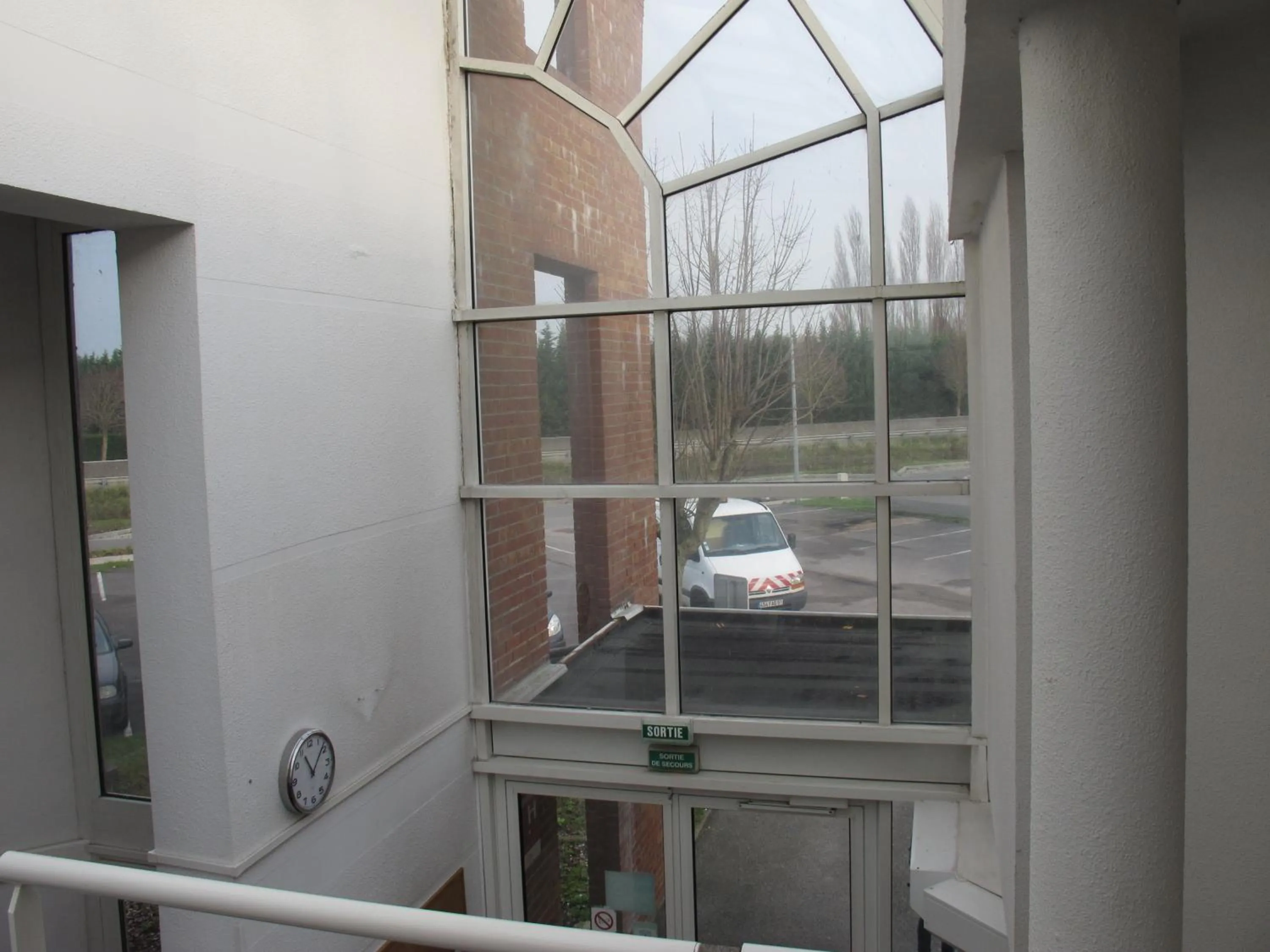 Balcony/Terrace in Initial by Balladins Béthune