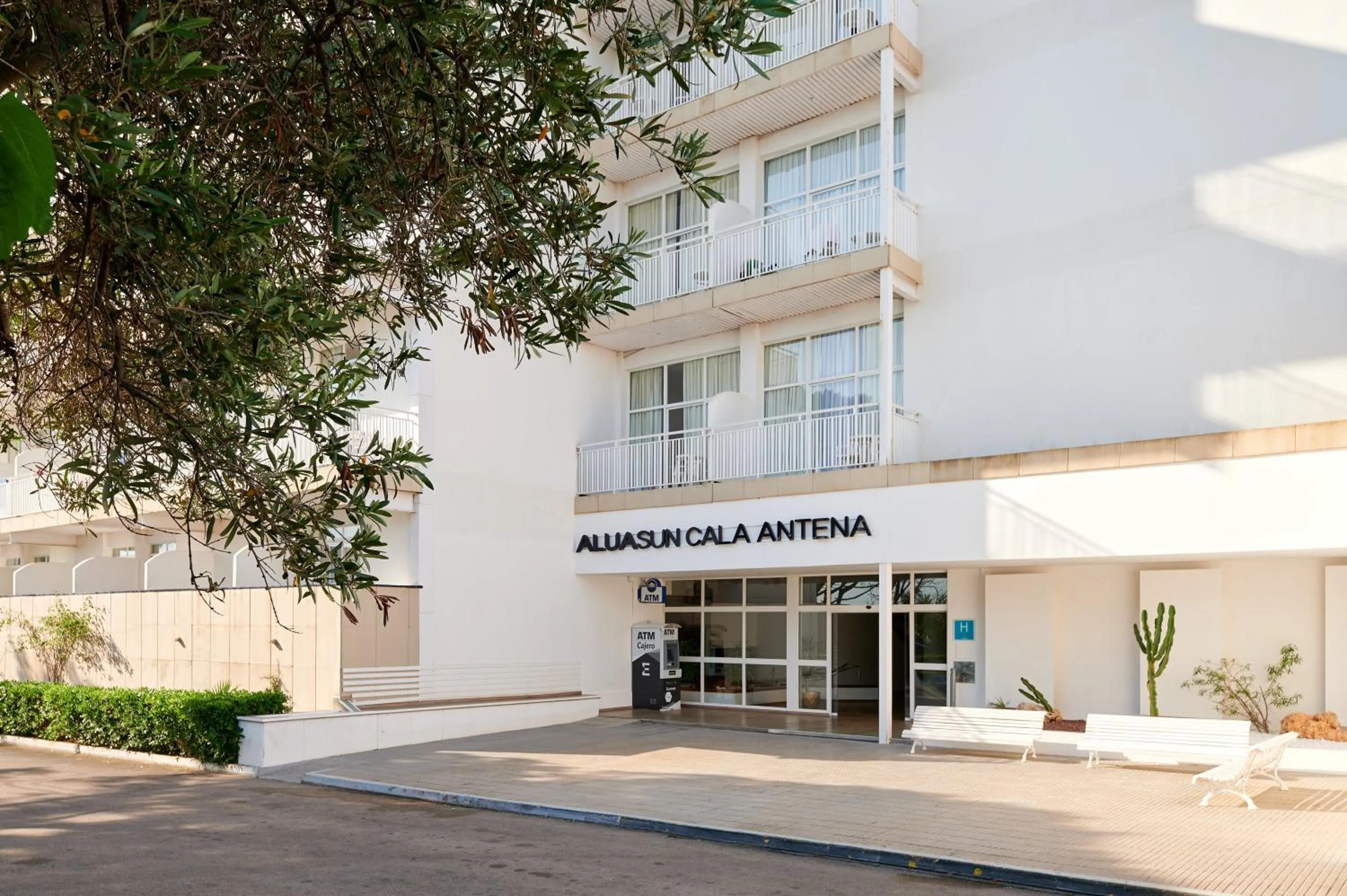 Facade/entrance in AluaSun Cala Antena - All Inclusive