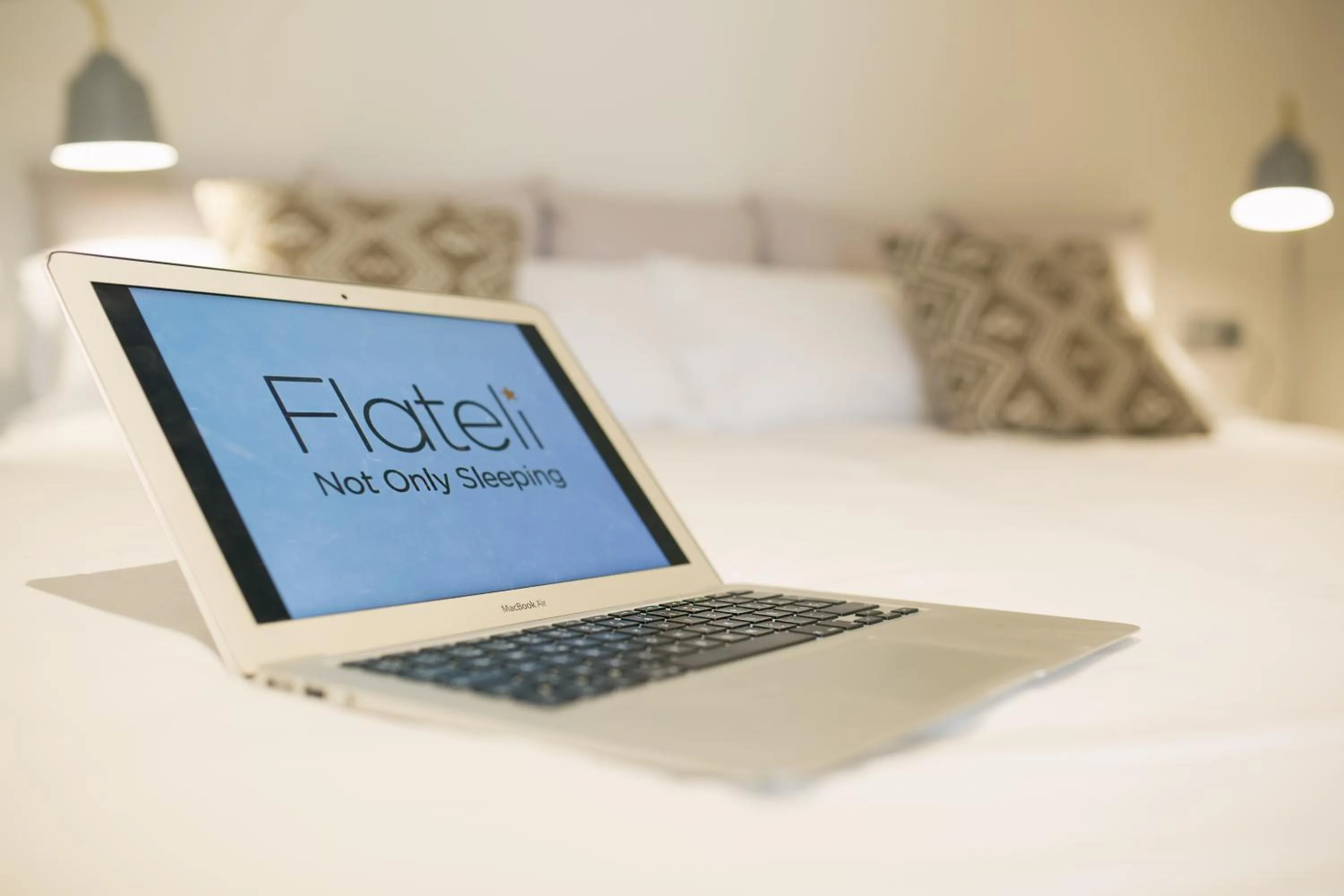 Decorative detail, Bed in Flateli - Plaça Catalunya 22