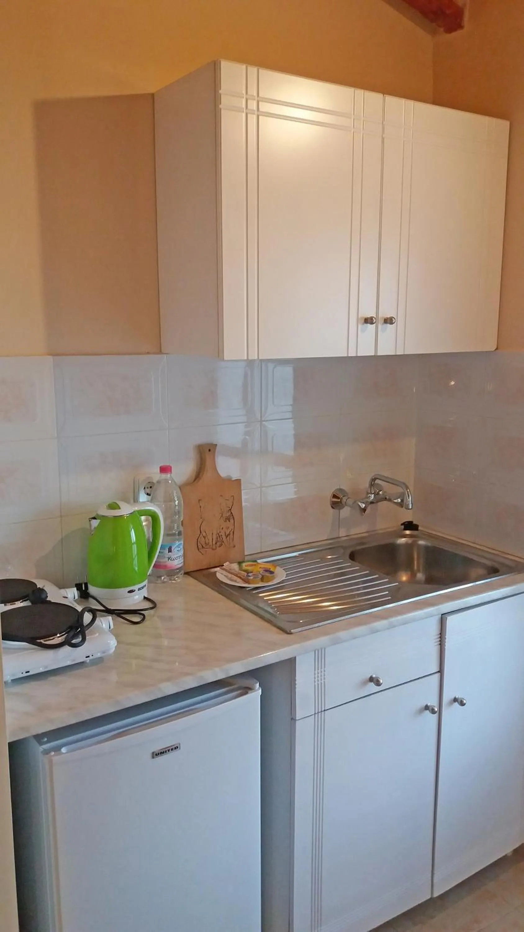 Kitchen or kitchenette in Giannis Studios