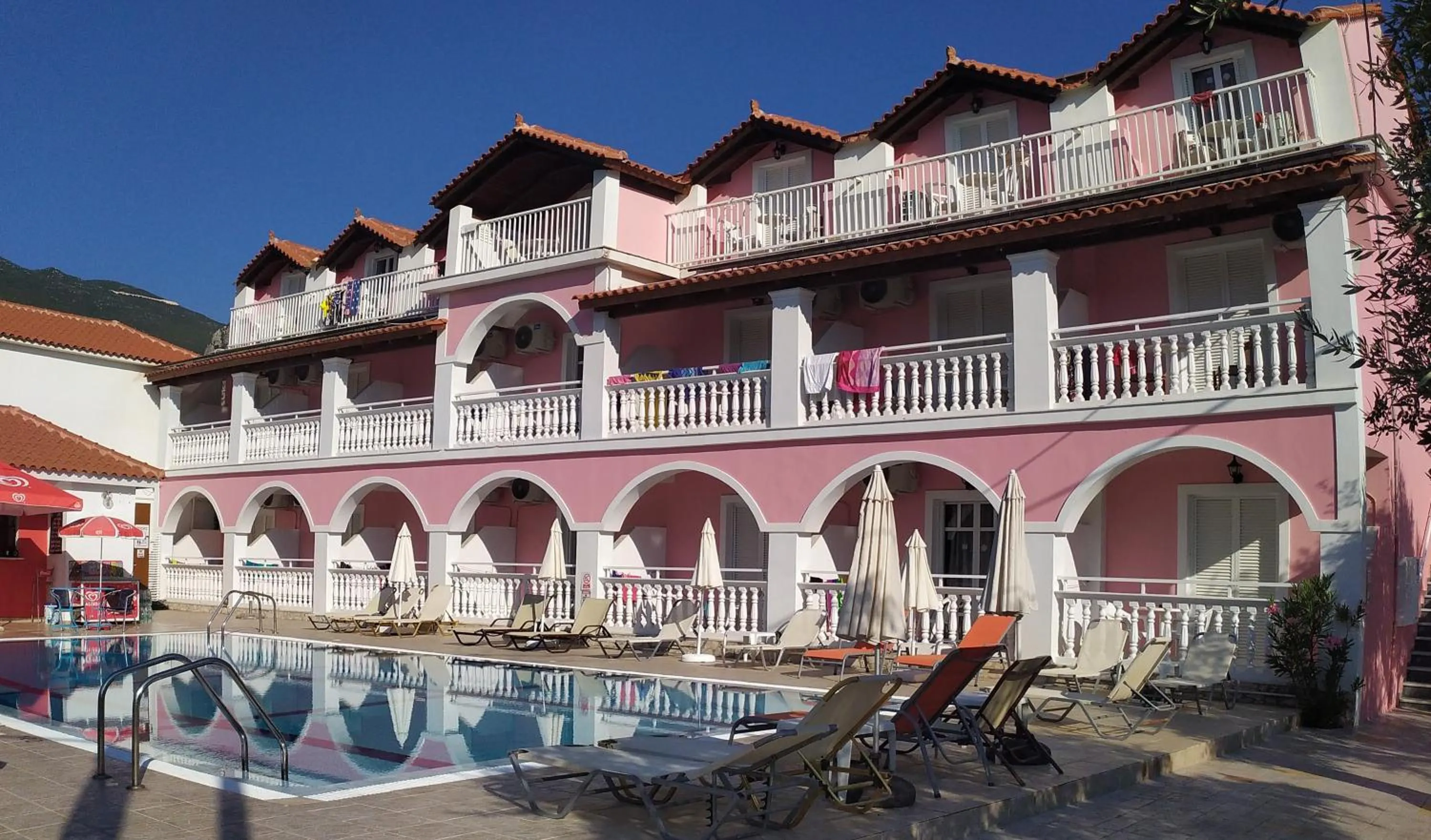 Property building in Giannis Studios