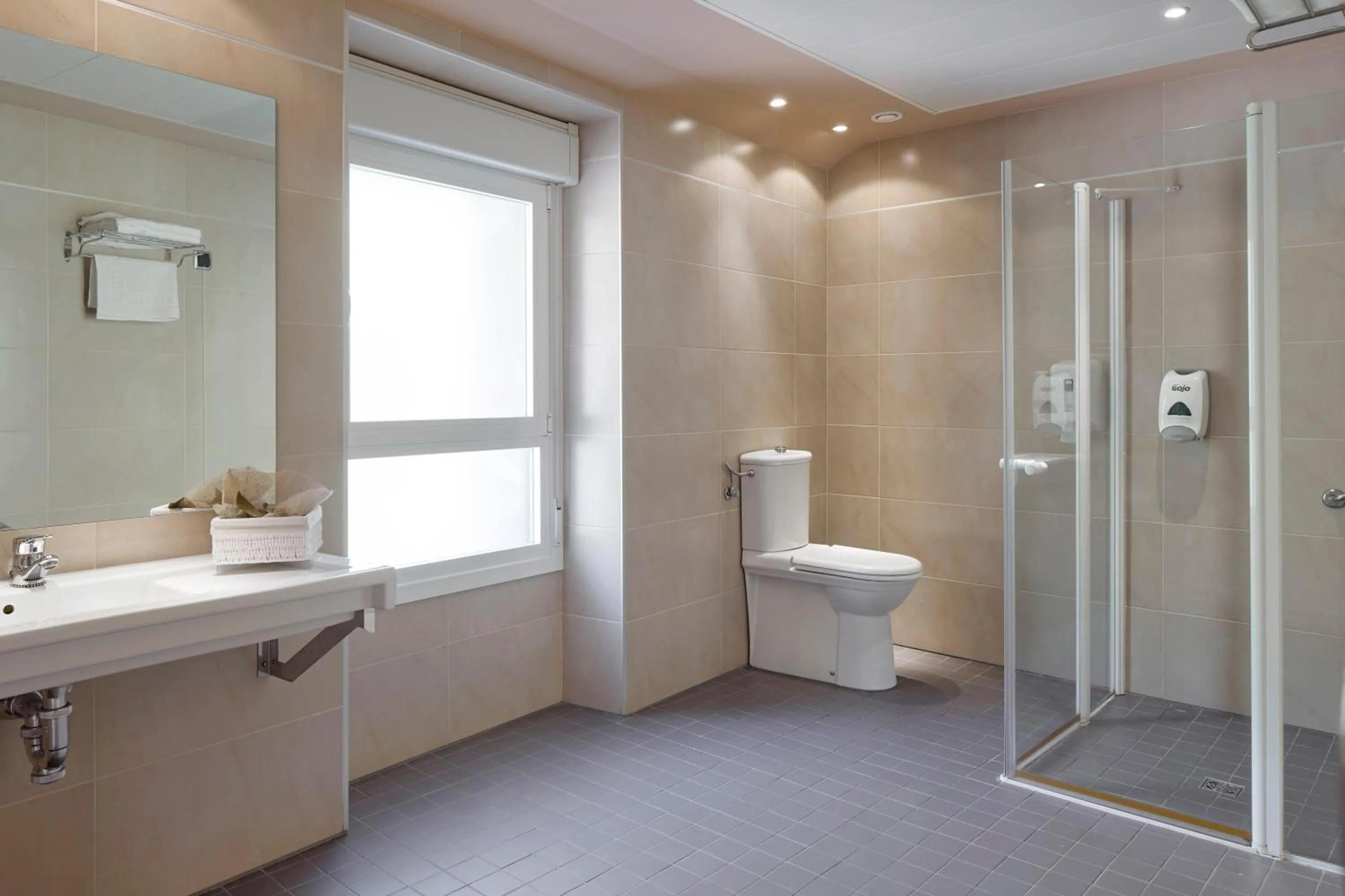 Bathroom in Iraipe Santuario de Arantzazu Hotel