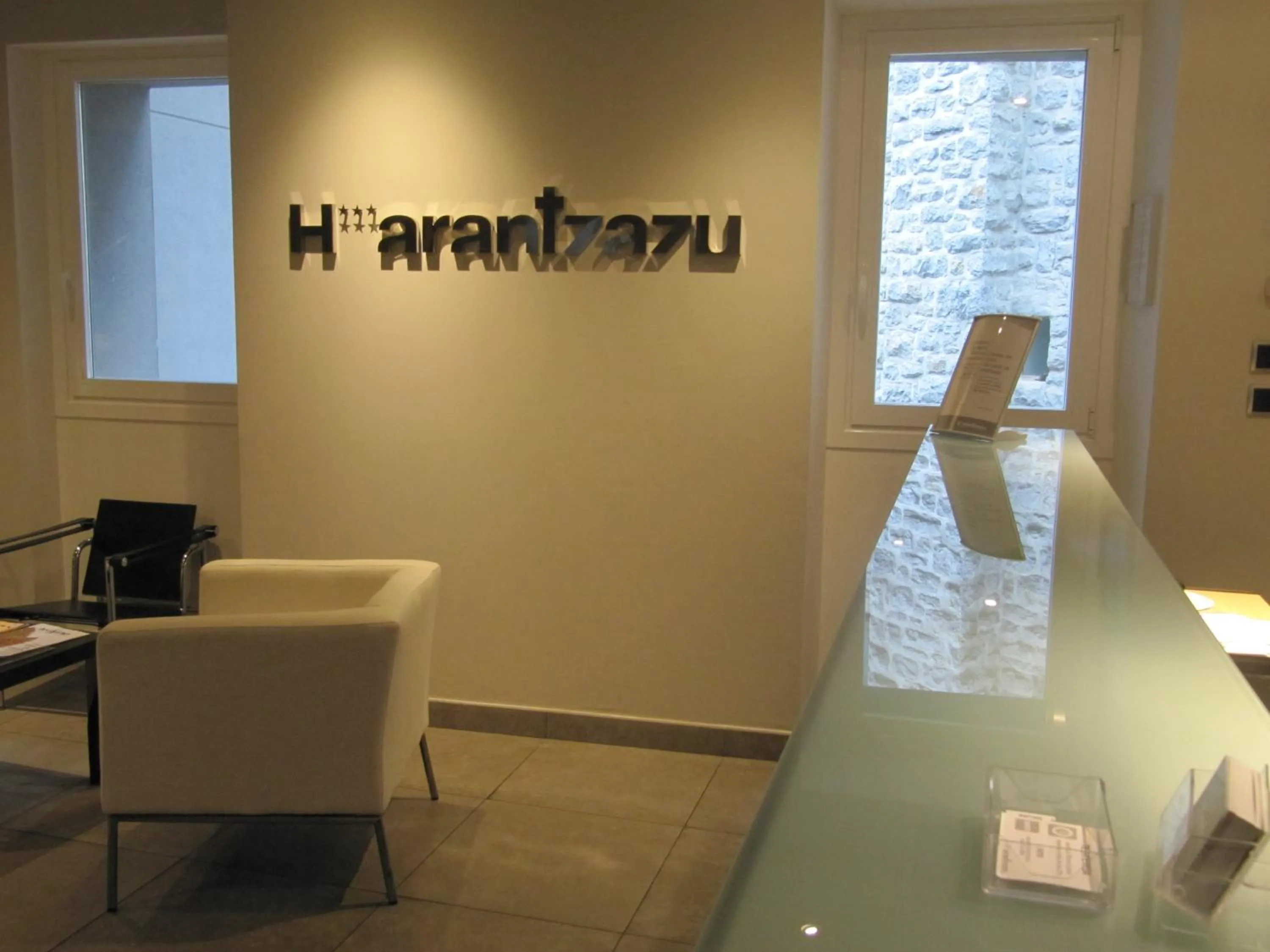 Lobby or reception in Iraipe Santuario de Arantzazu Hotel