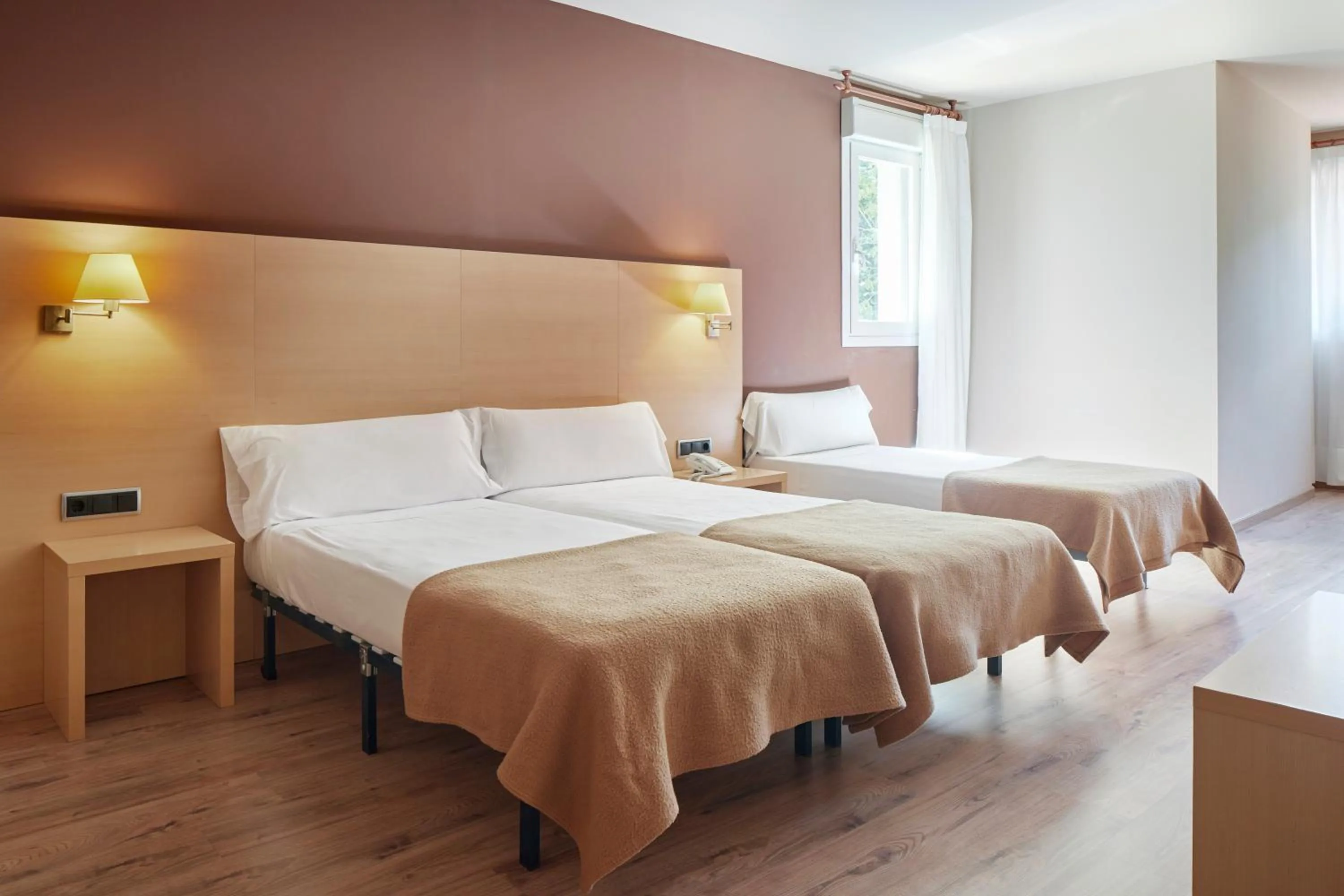 Bed in Iraipe Santuario de Arantzazu Hotel