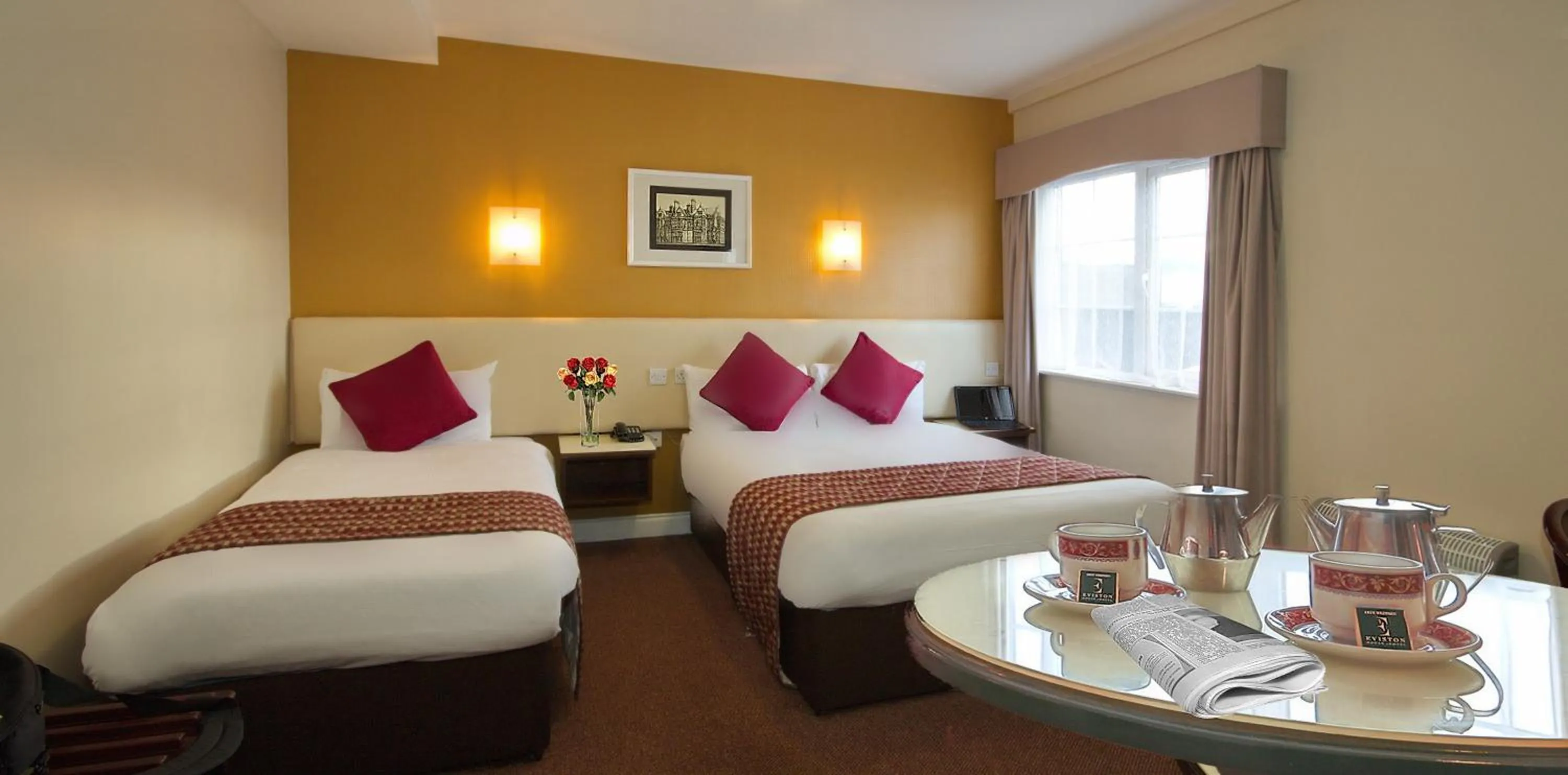 Photo of the whole room, Bed in Eviston House Hotel