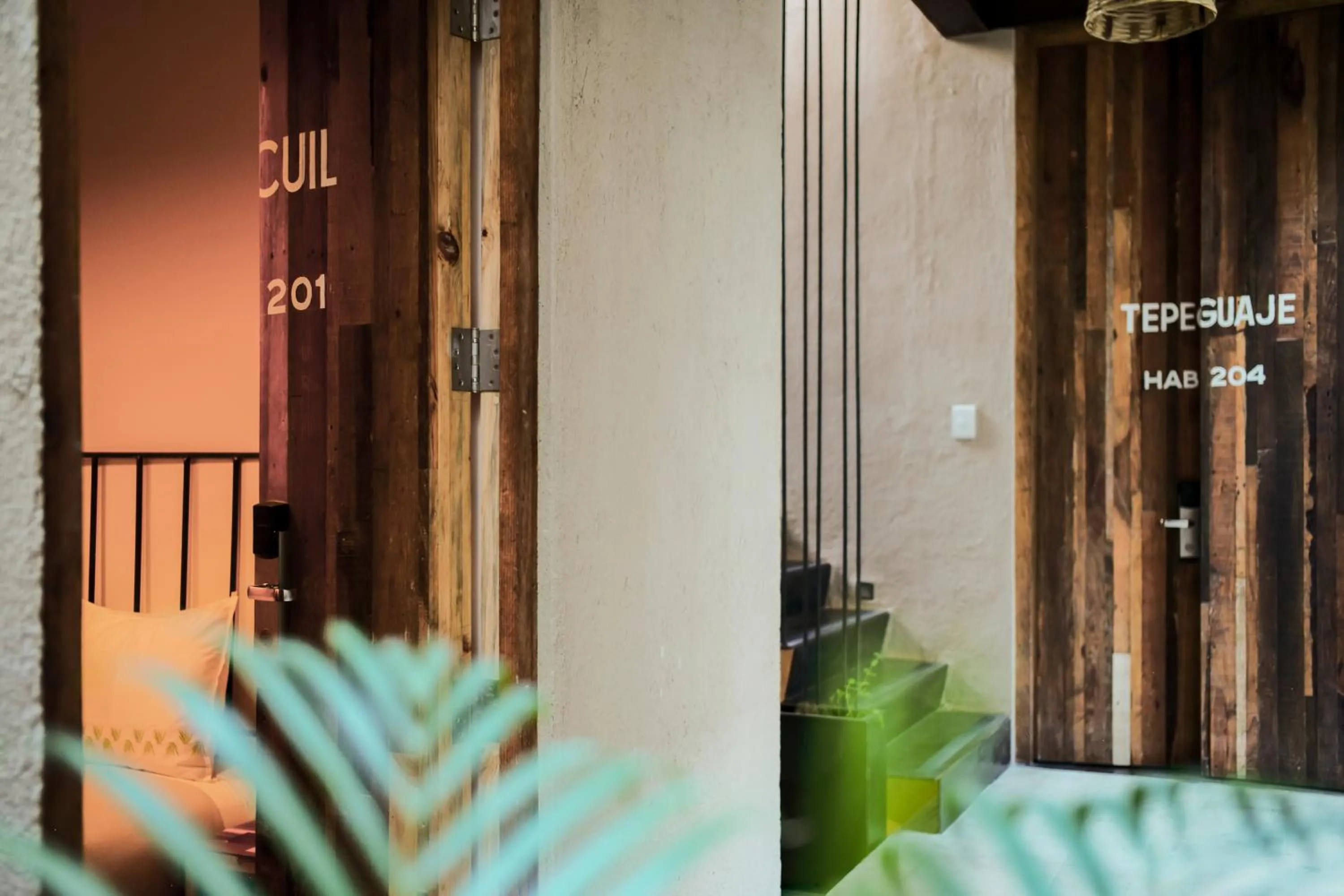 Decorative detail in Hotel Los Amantes