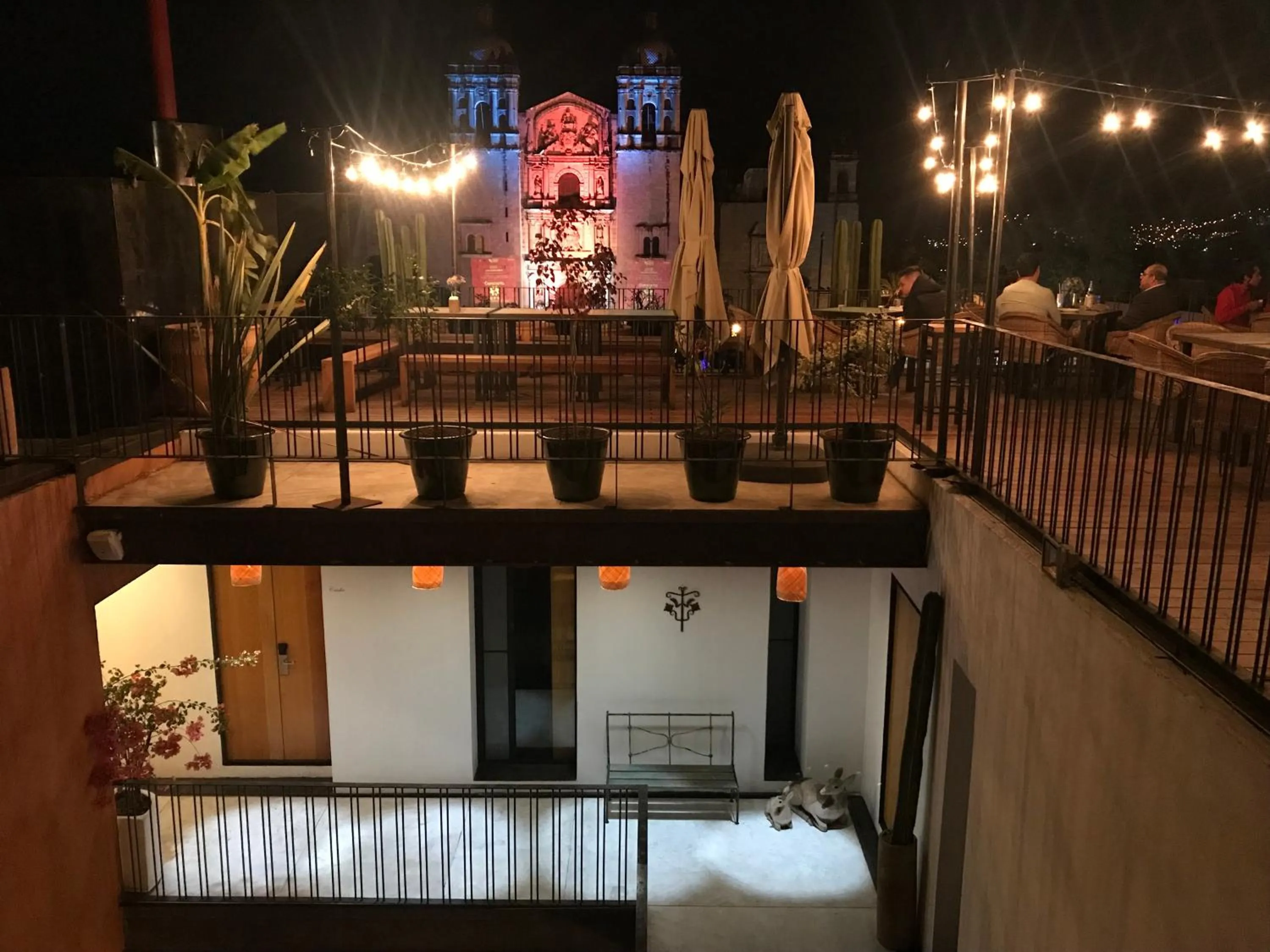 Property building in Hotel Los Amantes