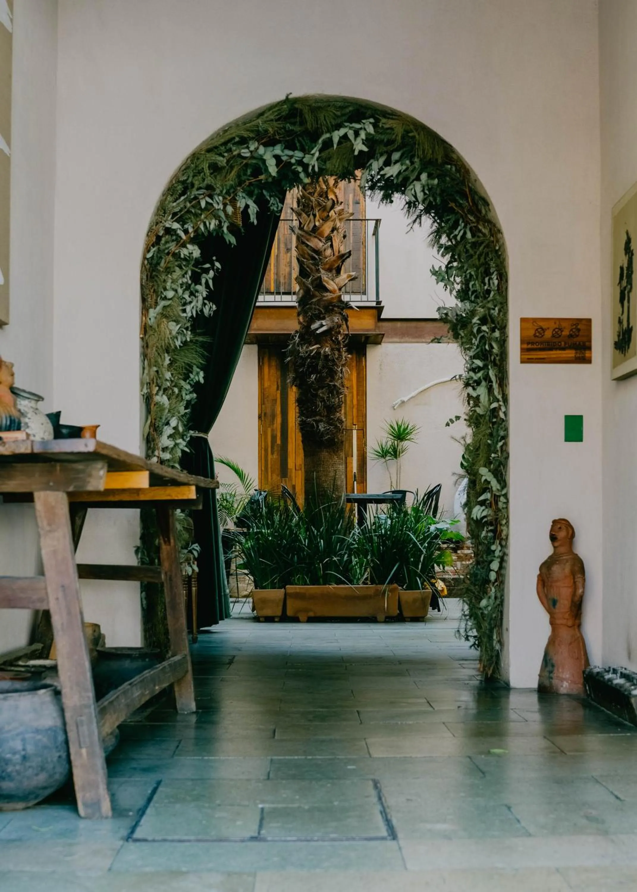 Property building in Hotel Los Amantes