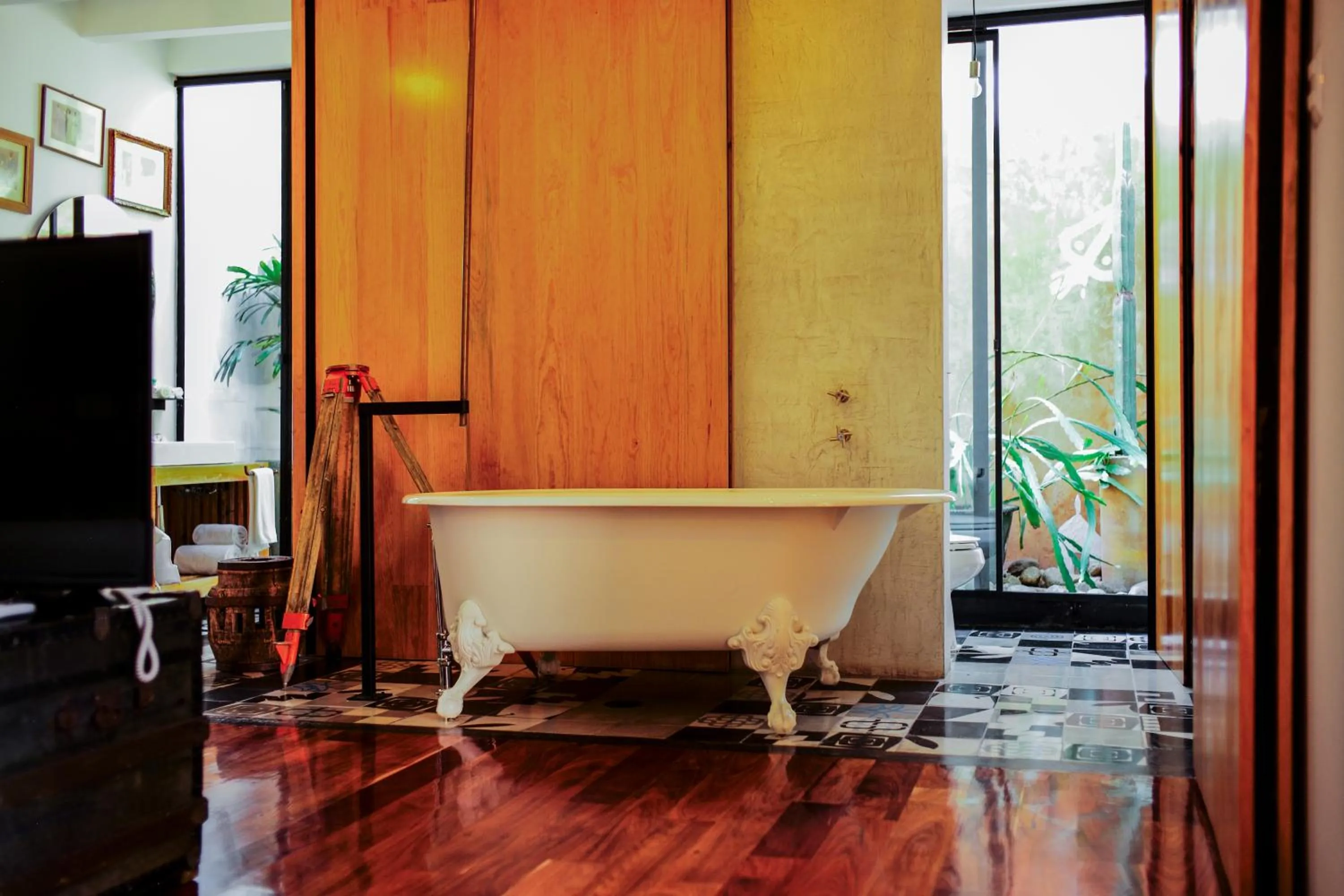 Decorative detail in Hotel Los Amantes