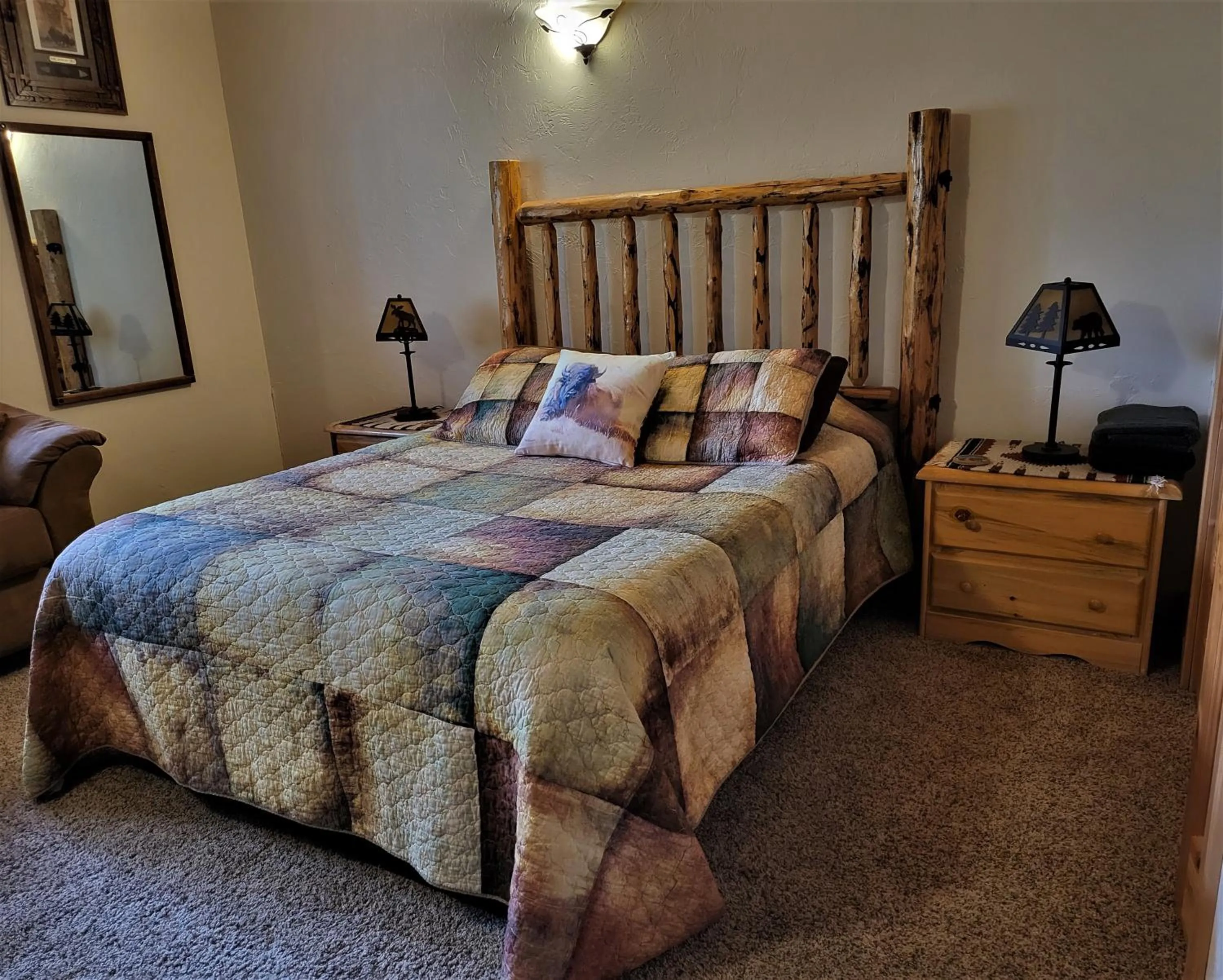Bed in The Hideaway Lodge