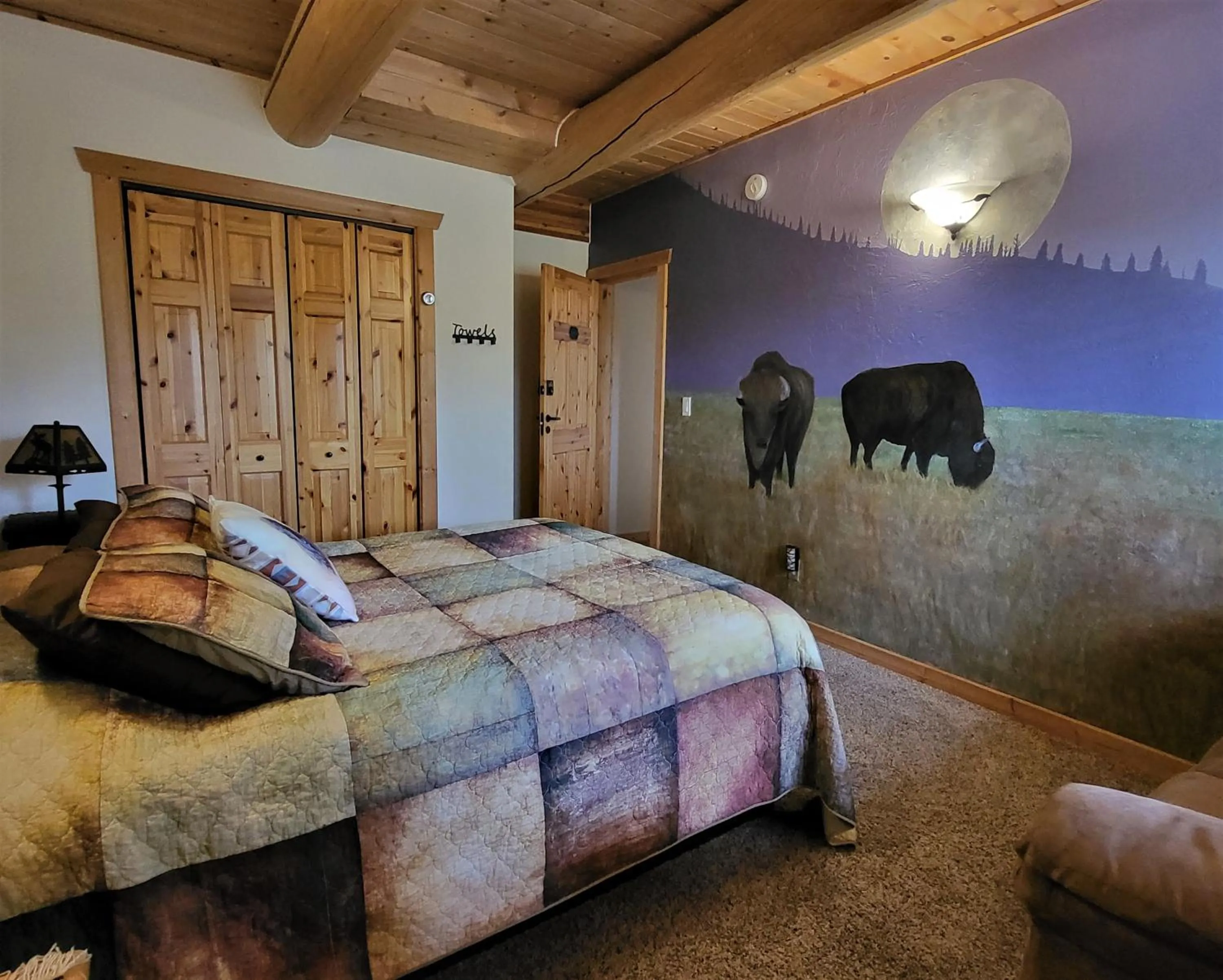 Bed in The Hideaway Lodge