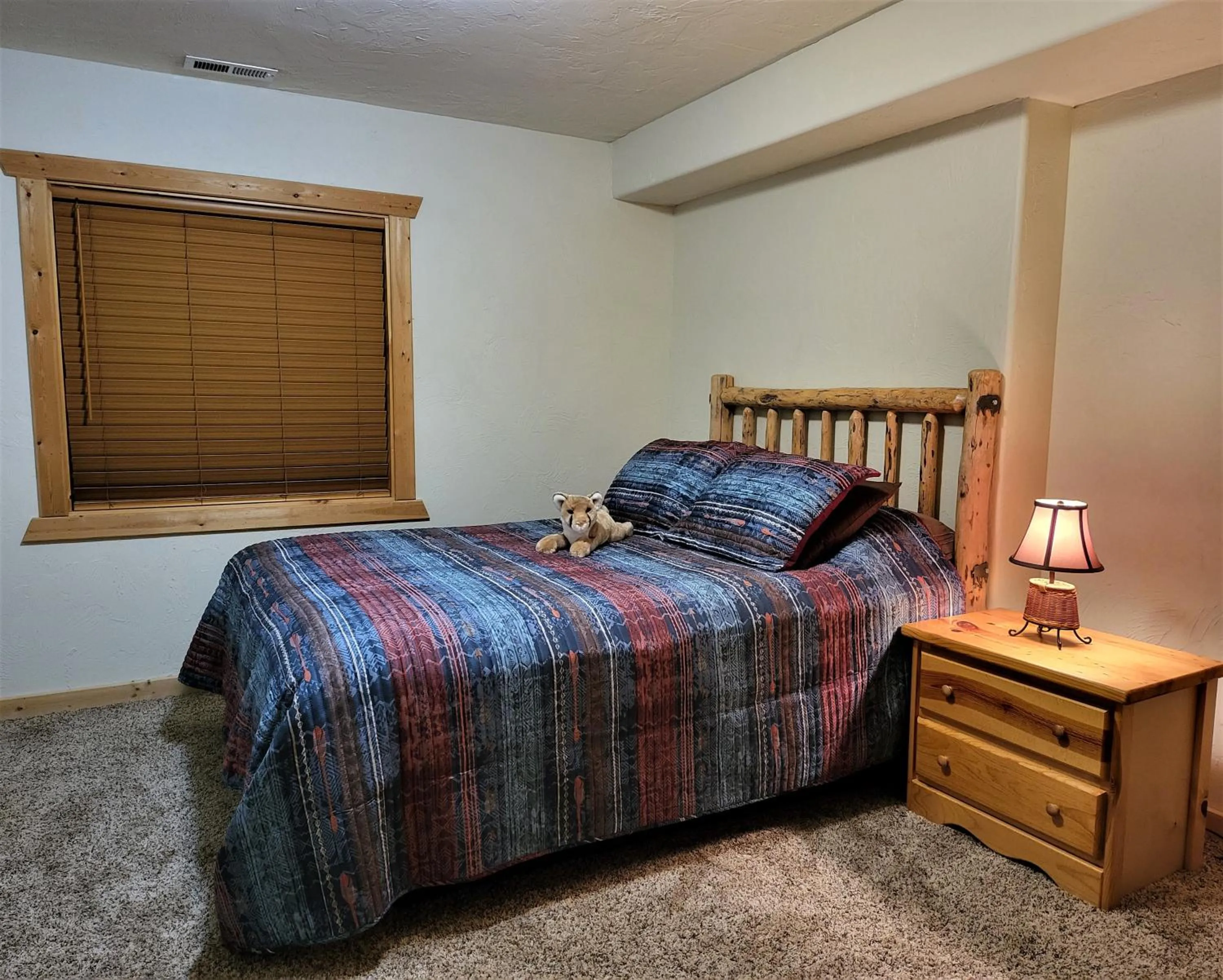 Bed in The Hideaway Lodge