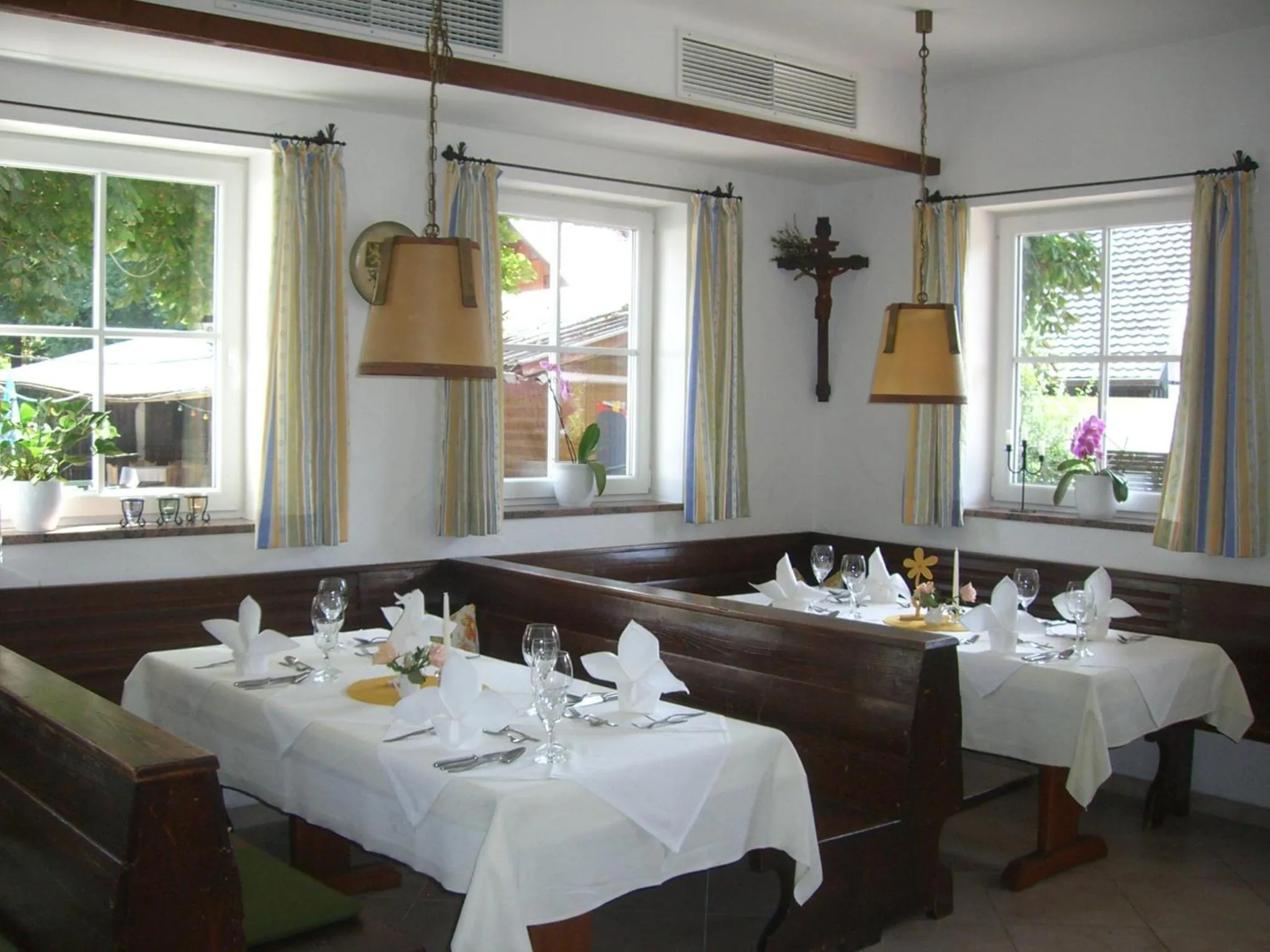 Restaurant/places to eat in Hotel Gasthof Seefelder Hof
