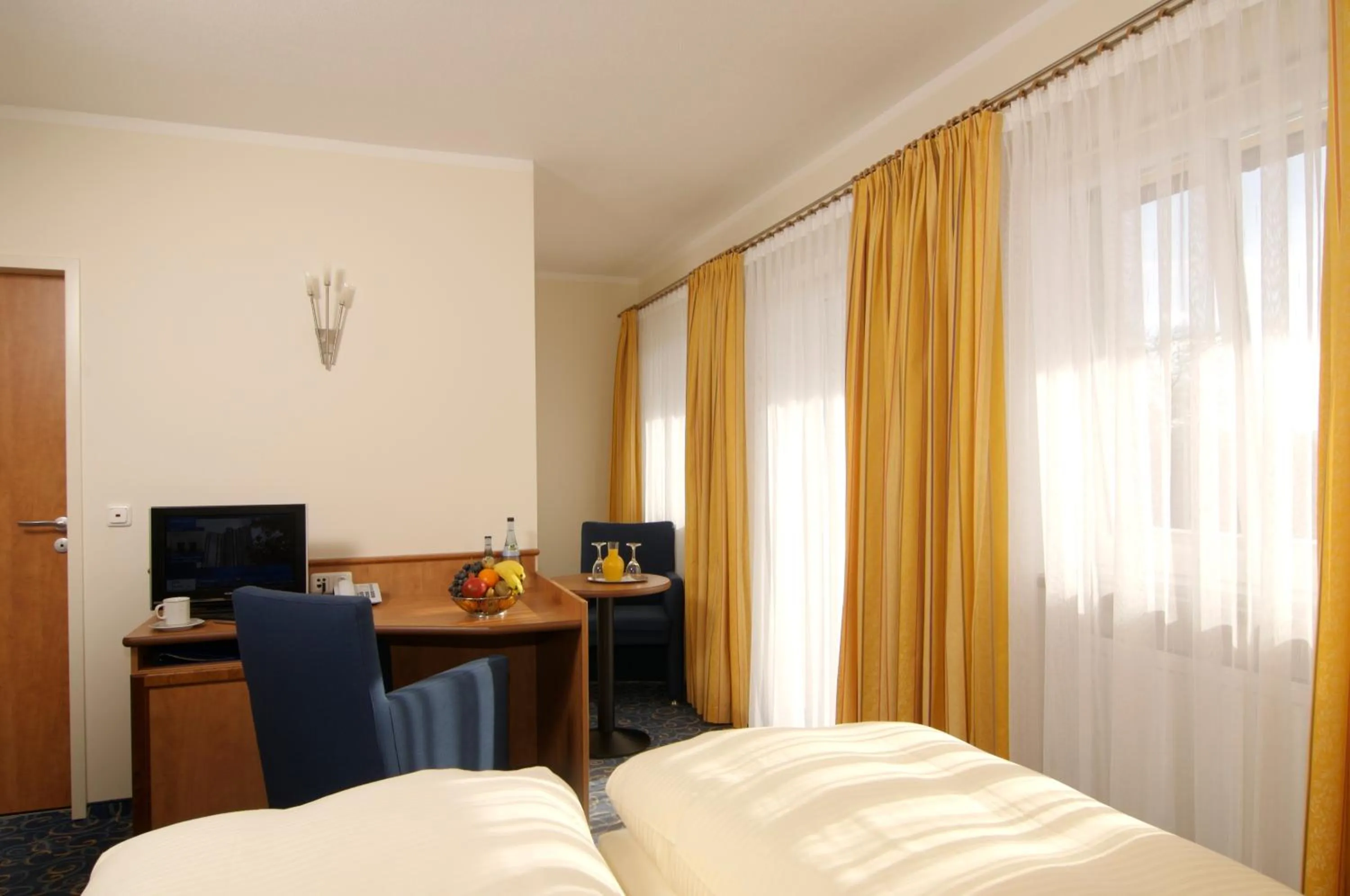 Photo of the whole room, Bed in Hotel Gasthof Seefelder Hof