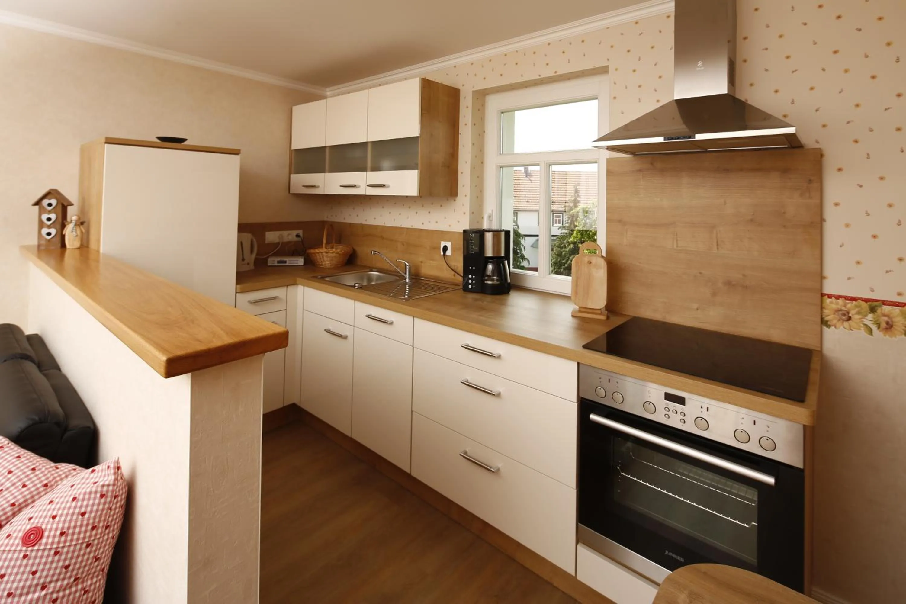 Kitchen or kitchenette in Landhotel Zur Grünen Kutte