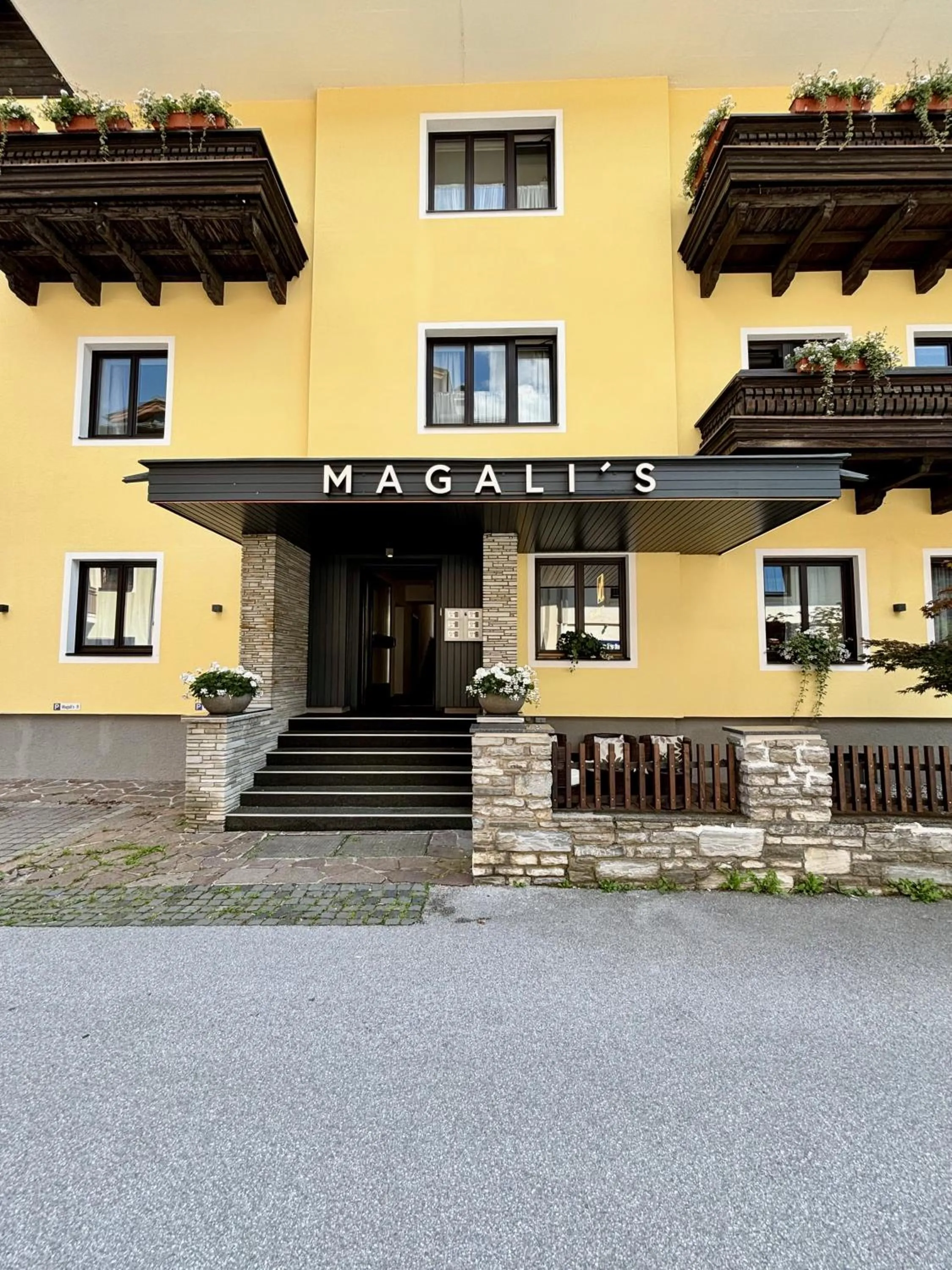 Property building in Magali's, Bed & Breakfast - inclusive Summer Card