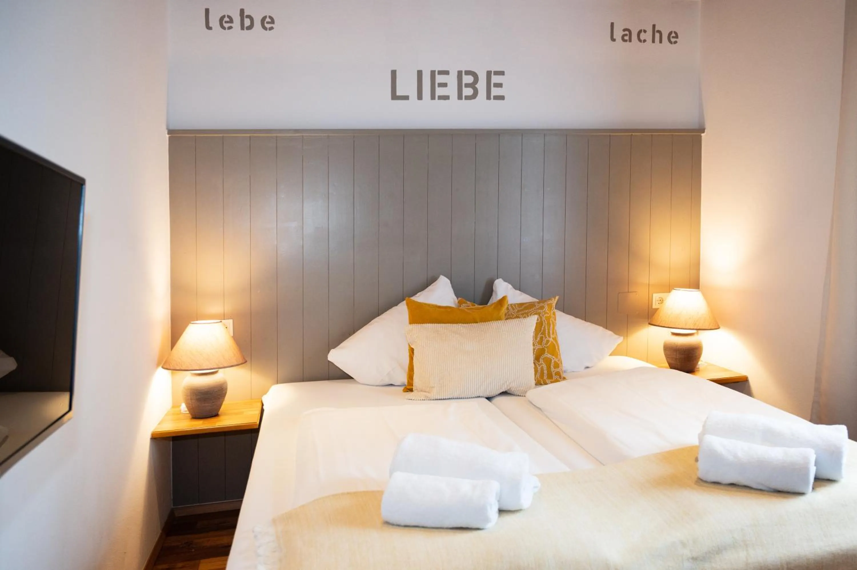 Bed in Magali's, Bed & Breakfast - inclusive Summer Card