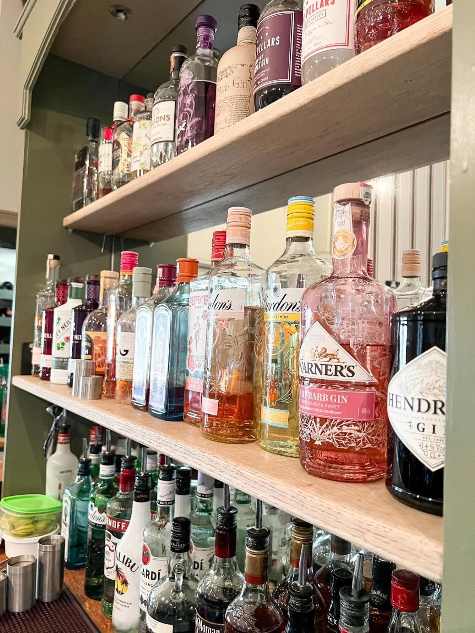 Lounge or bar in The Riverside House Hotel