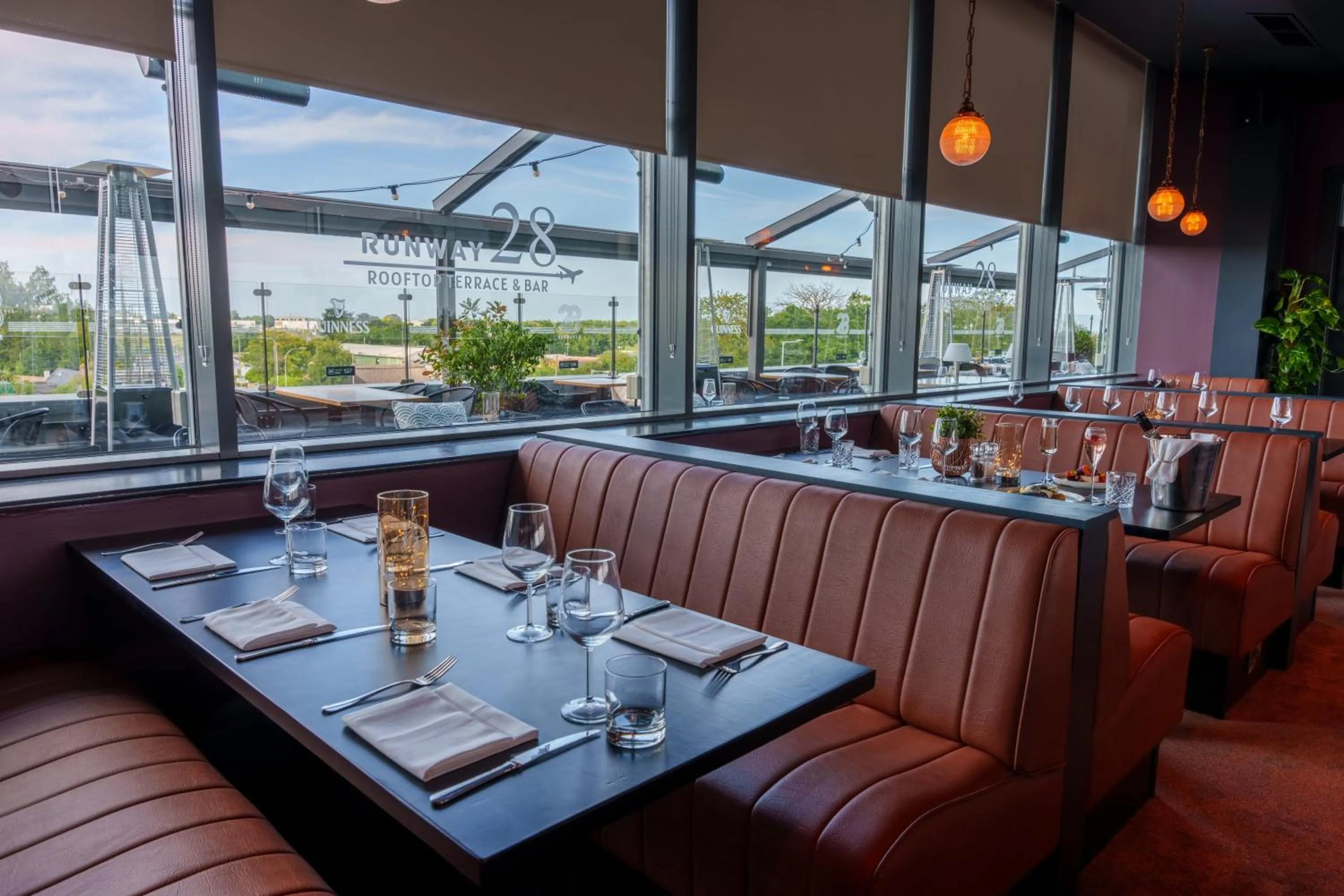 Restaurant/places to eat in Carlton Hotel Dublin Airport