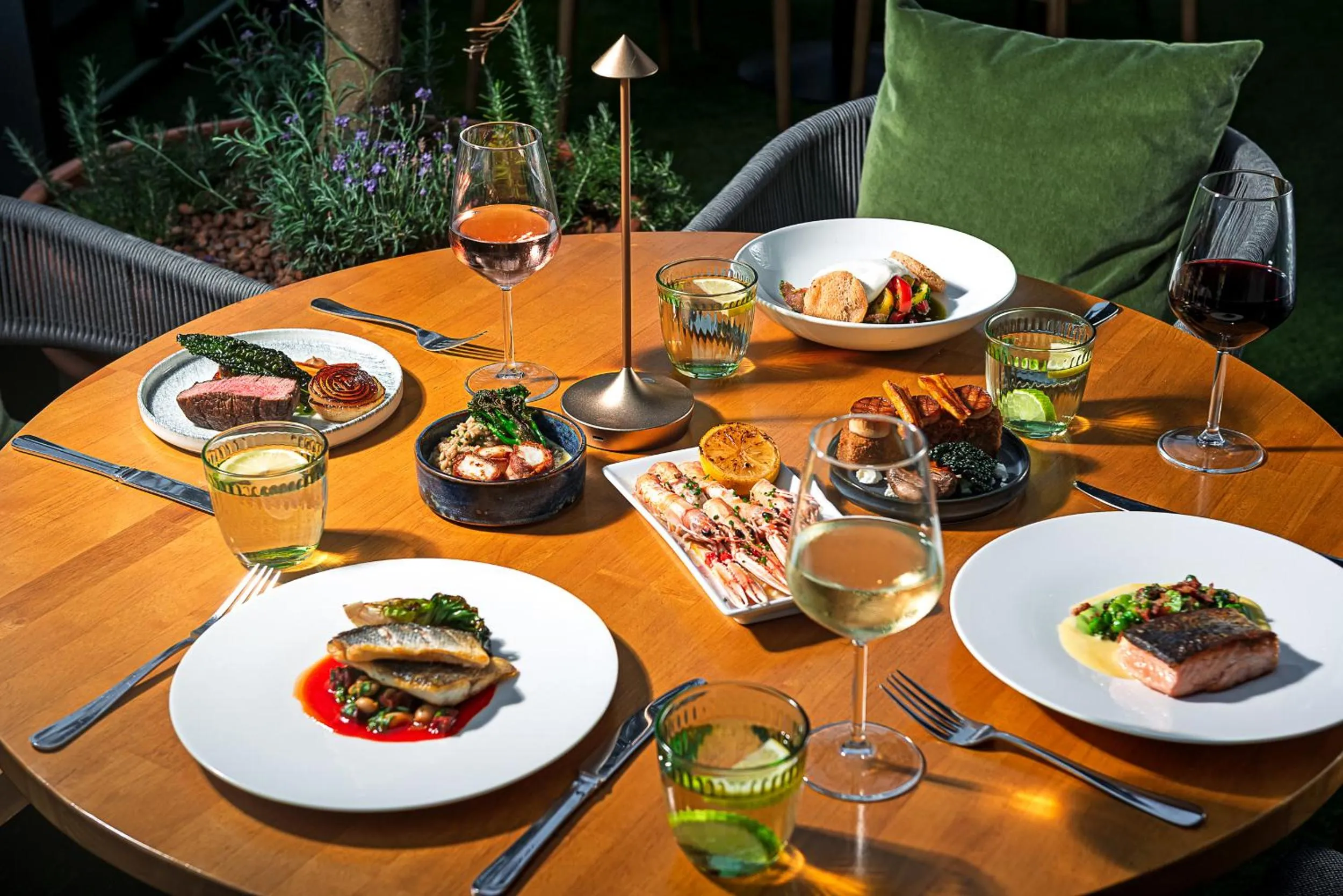 Food and drinks in Carlton Hotel Dublin Airport