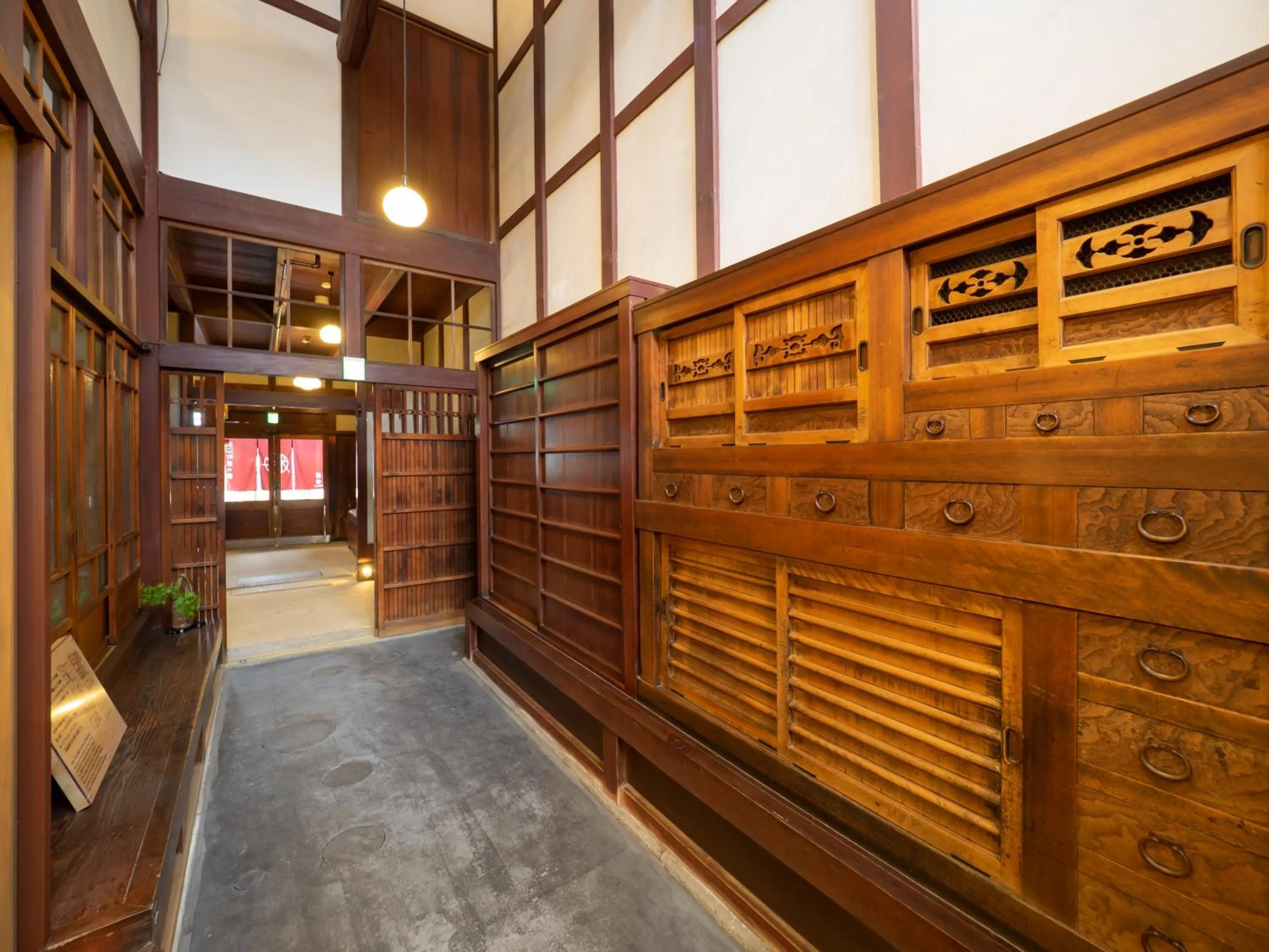 Inase Otsu Machiya Bed and Breakfast