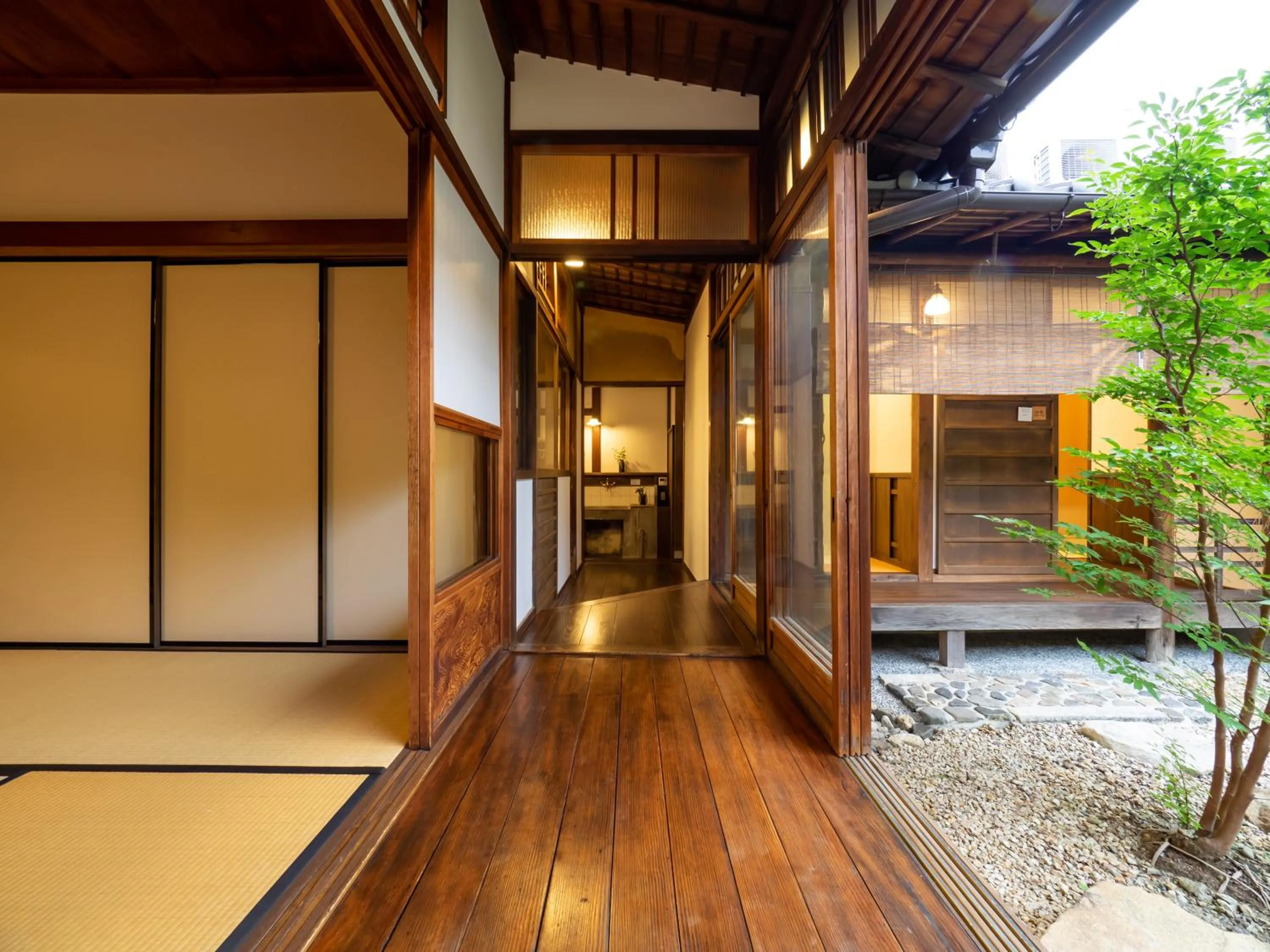 Inase Otsu Machiya Bed and Breakfast