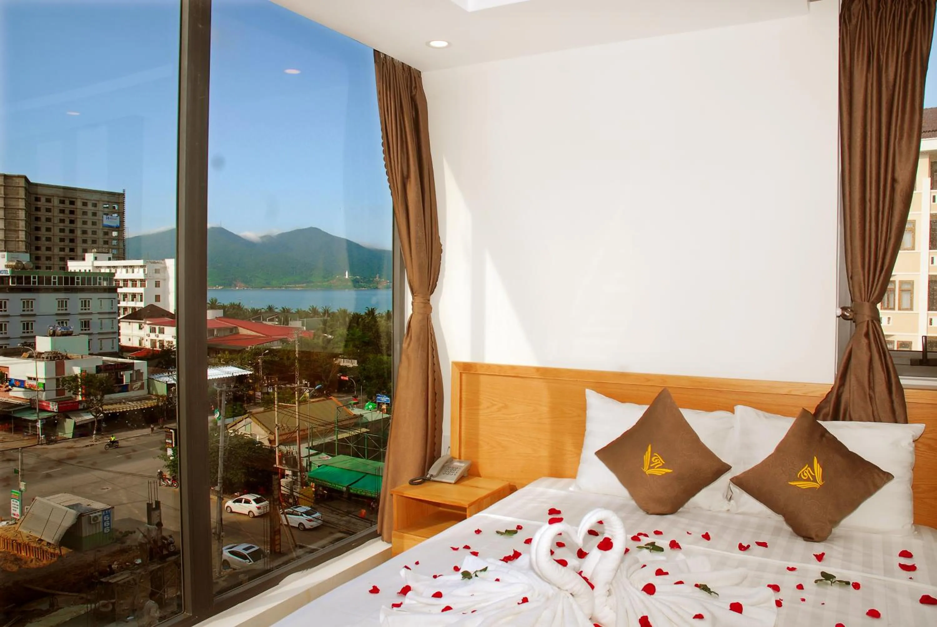 Bed in Trang Ngan Hotel by THG