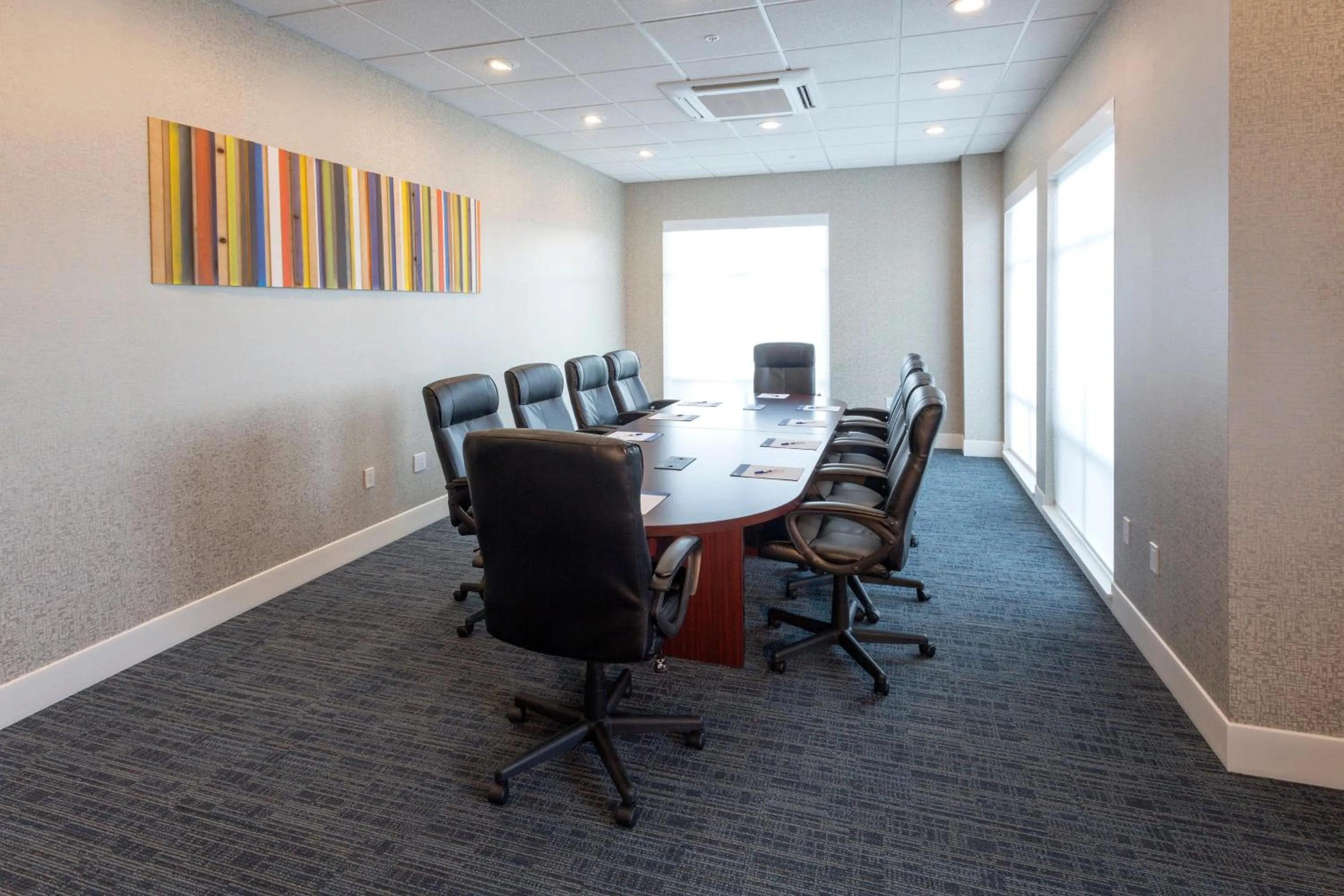 Meeting/conference room in Holiday Inn Express & Suites - Seattle South - Tukwila by IHG