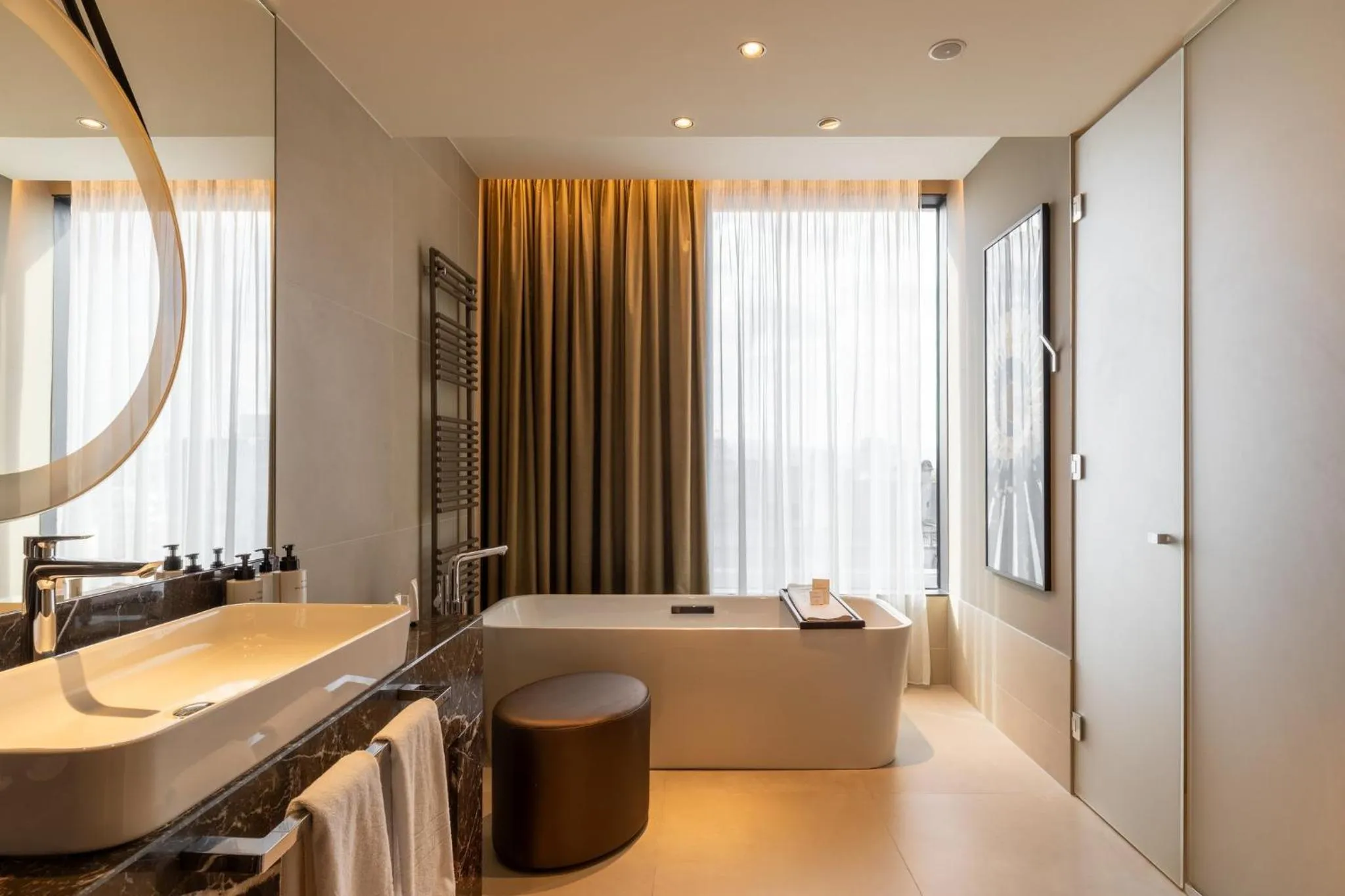 Photo of the whole room in InterContinental - Ljubljana by IHG