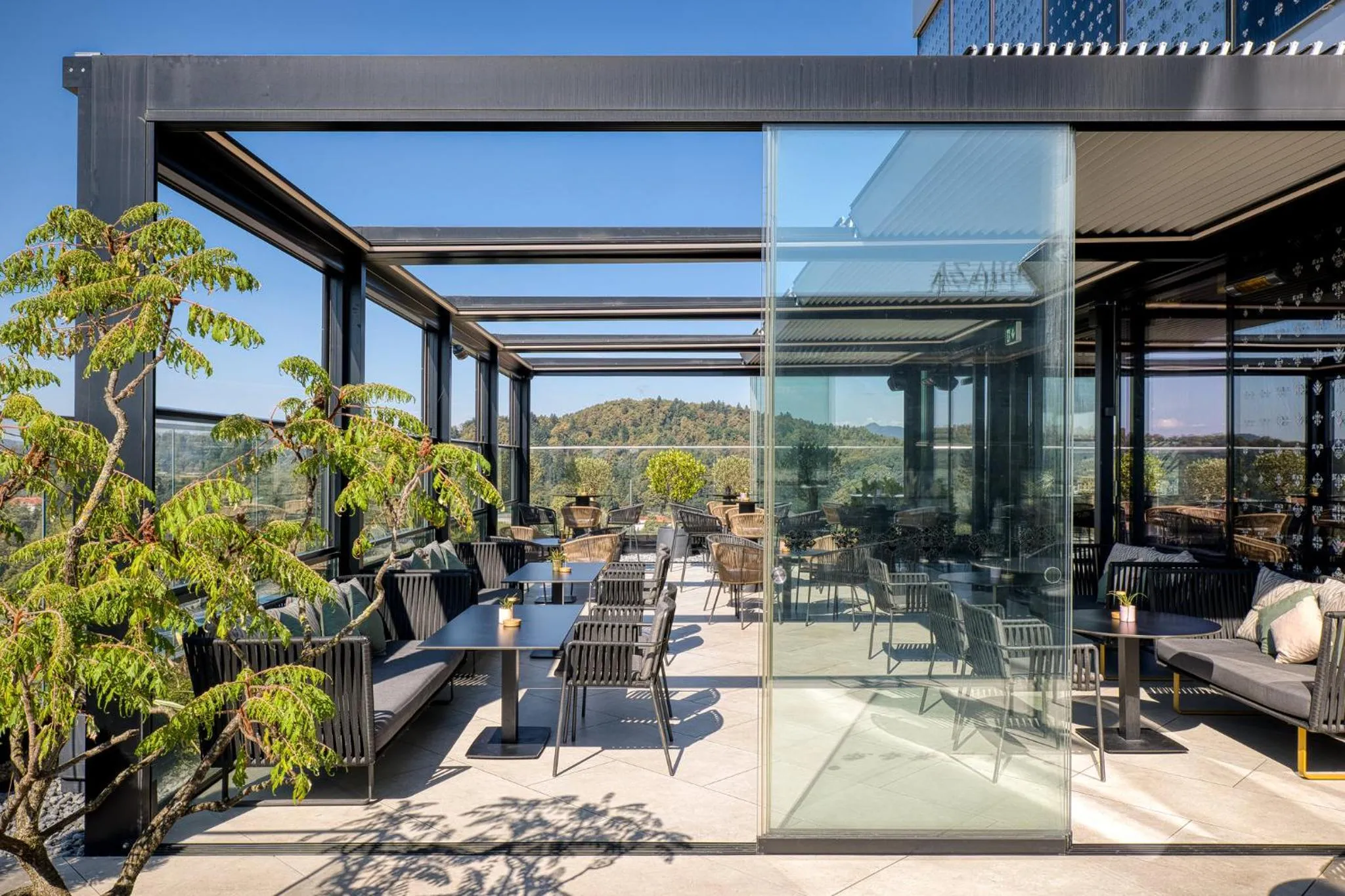 Lounge or bar in InterContinental - Ljubljana by IHG