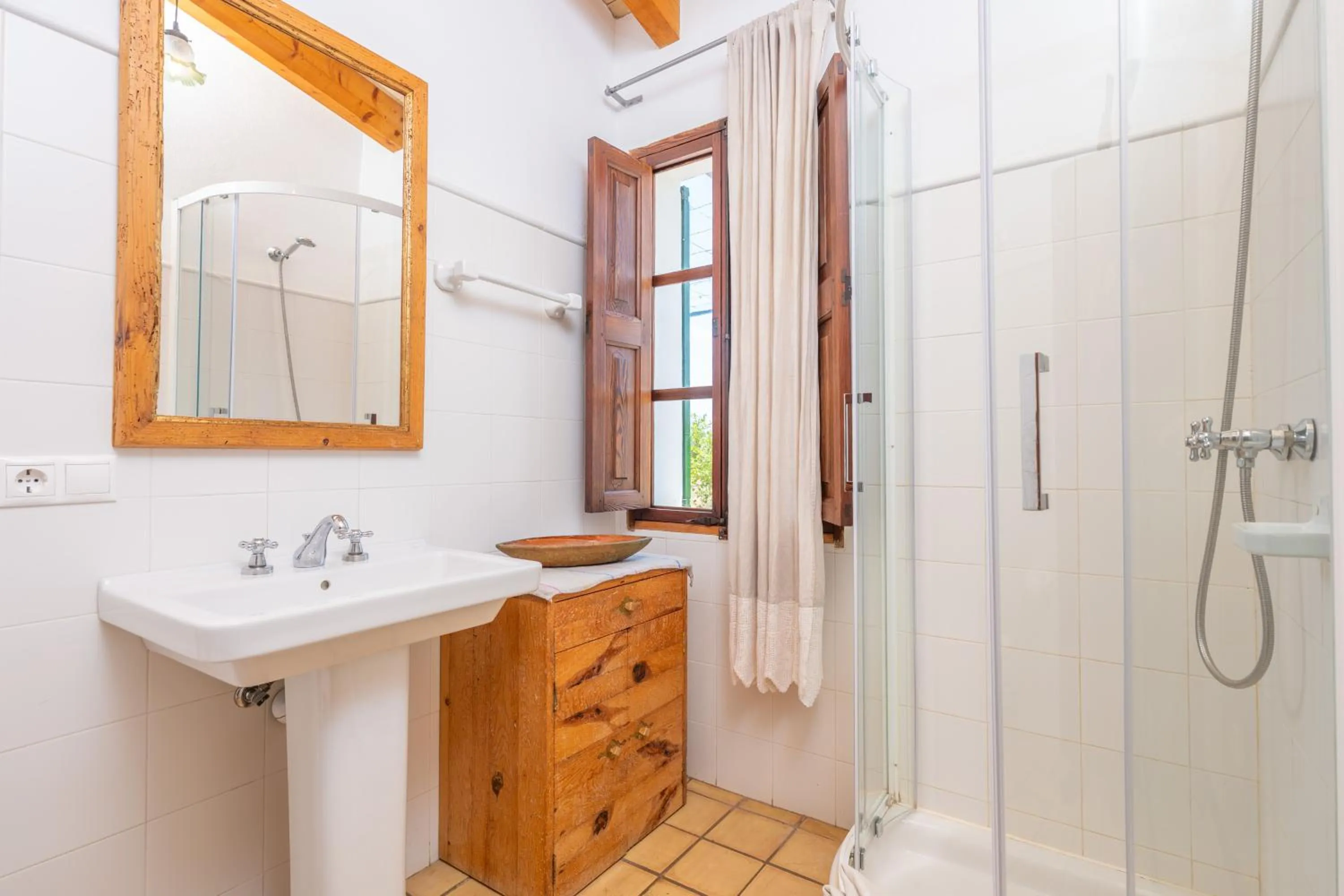 Shower in Ses Planes -Ca Na Faustina-