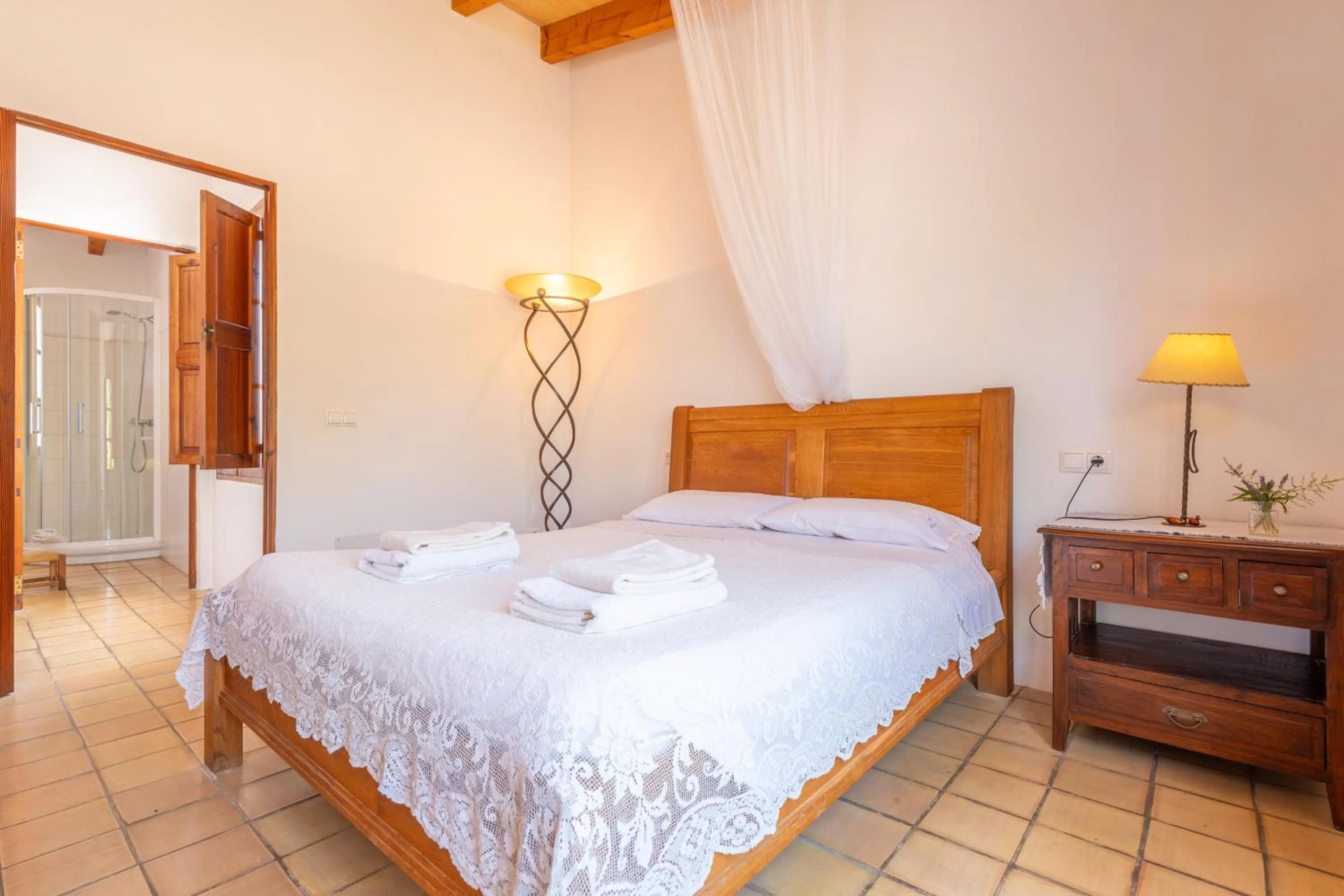 towels, Bed in Ses Planes -Ca Na Faustina-