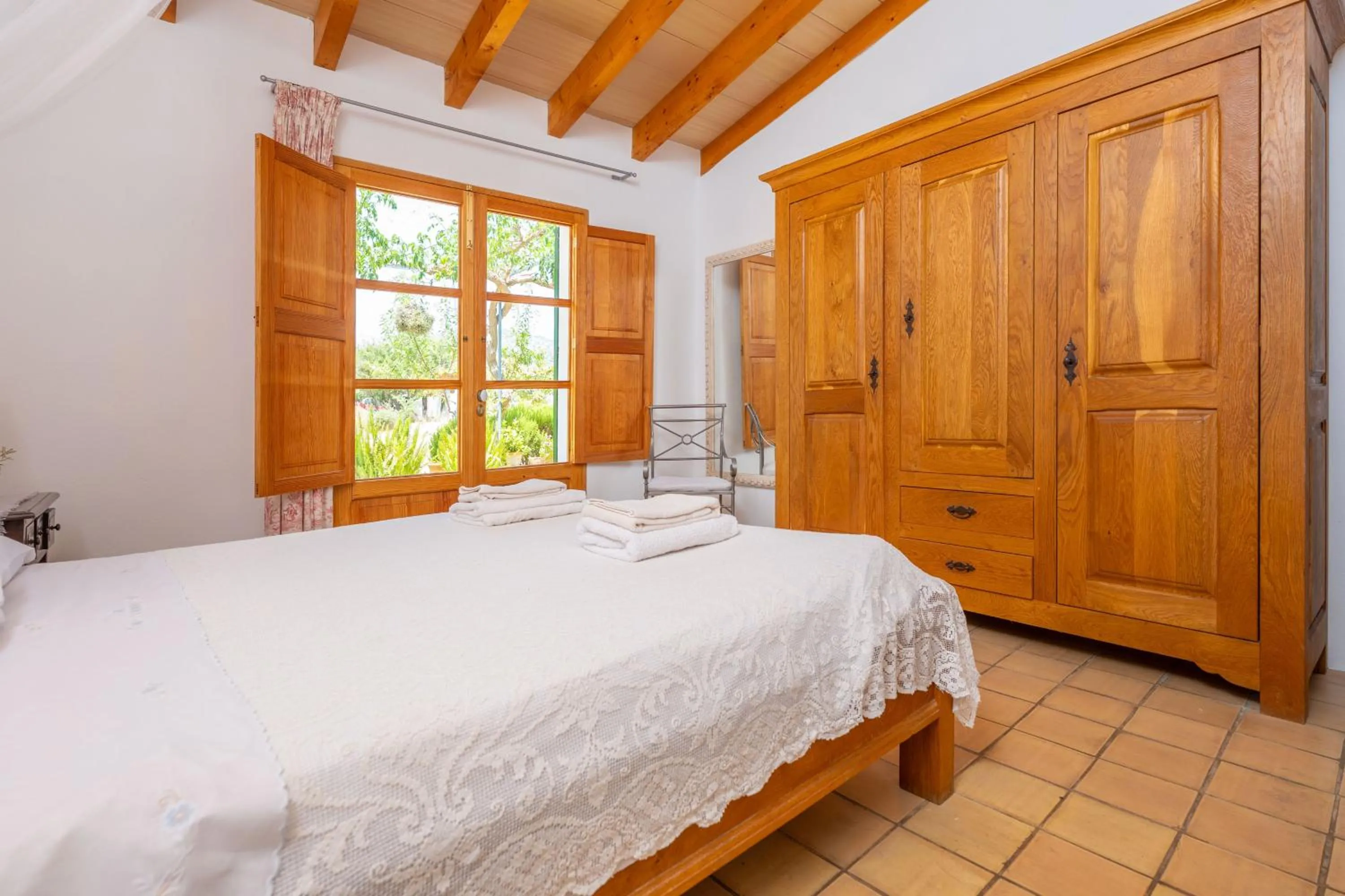 wardrobe, Bed in Ses Planes -Ca Na Faustina-