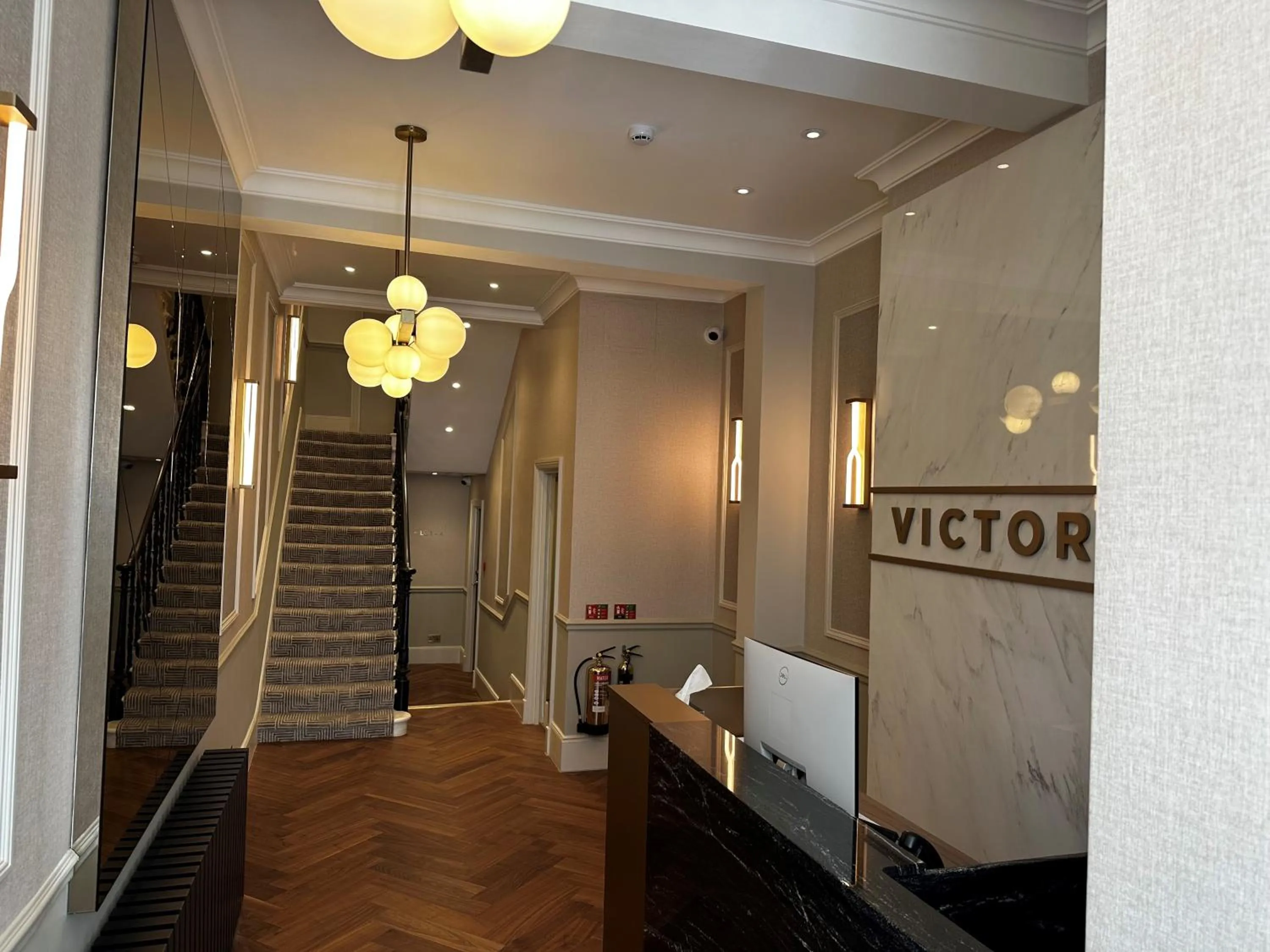Lobby or reception in Mornington Victor Hotel London Belgravia