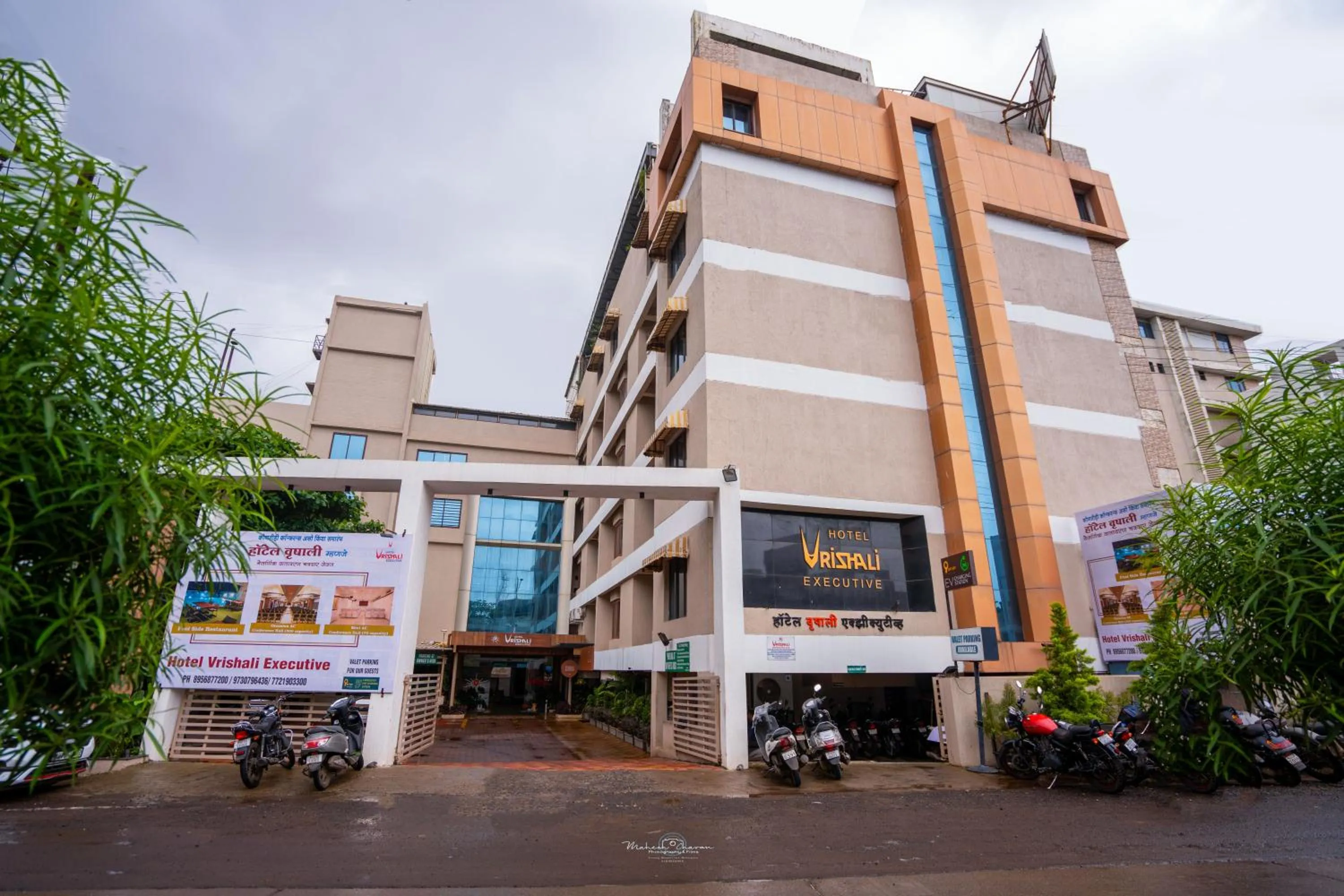 Property building in Hotel Vrishali Executive