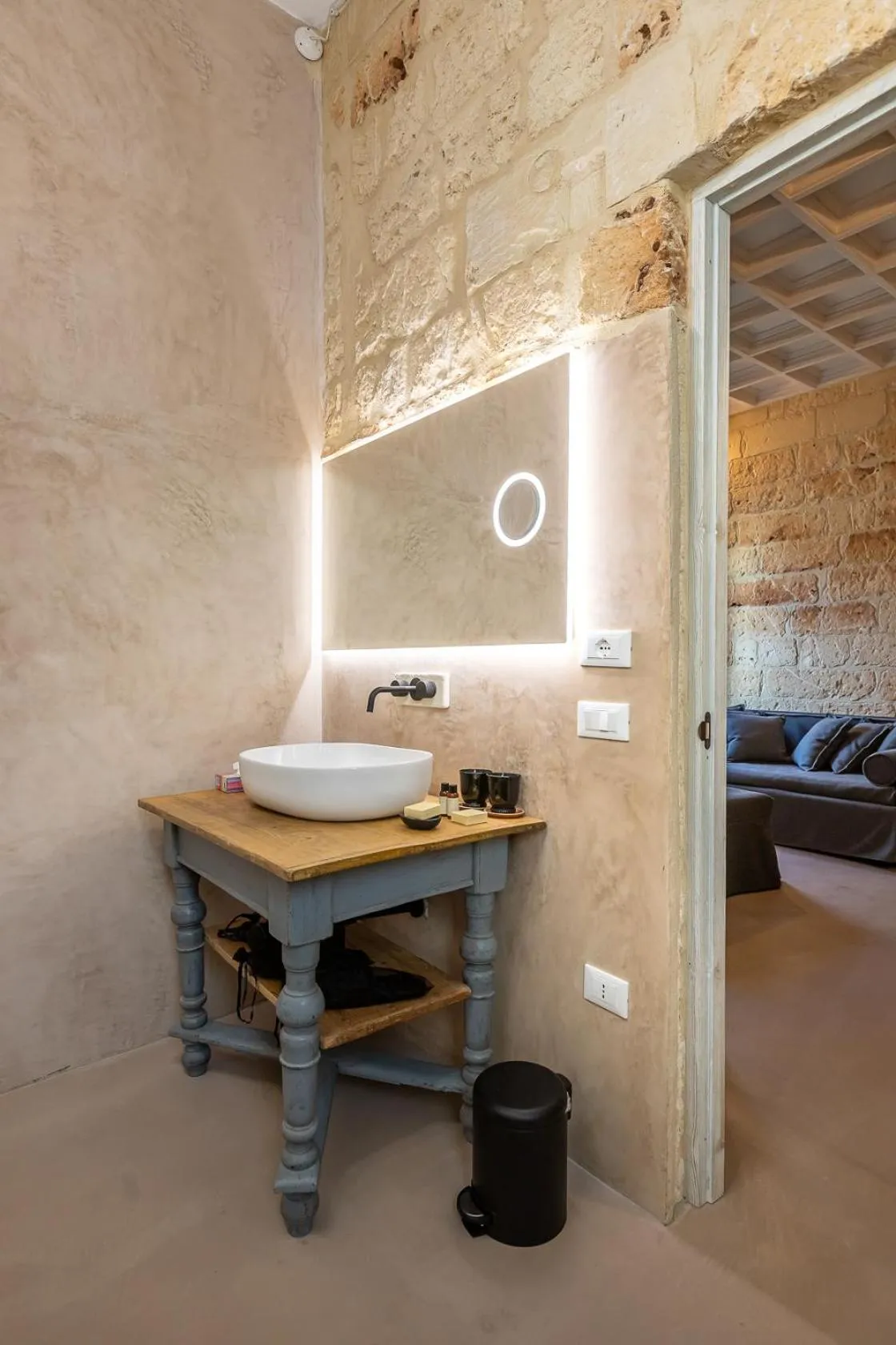 Bathroom, Bed in Palazzo Sant'Anna Lecce
