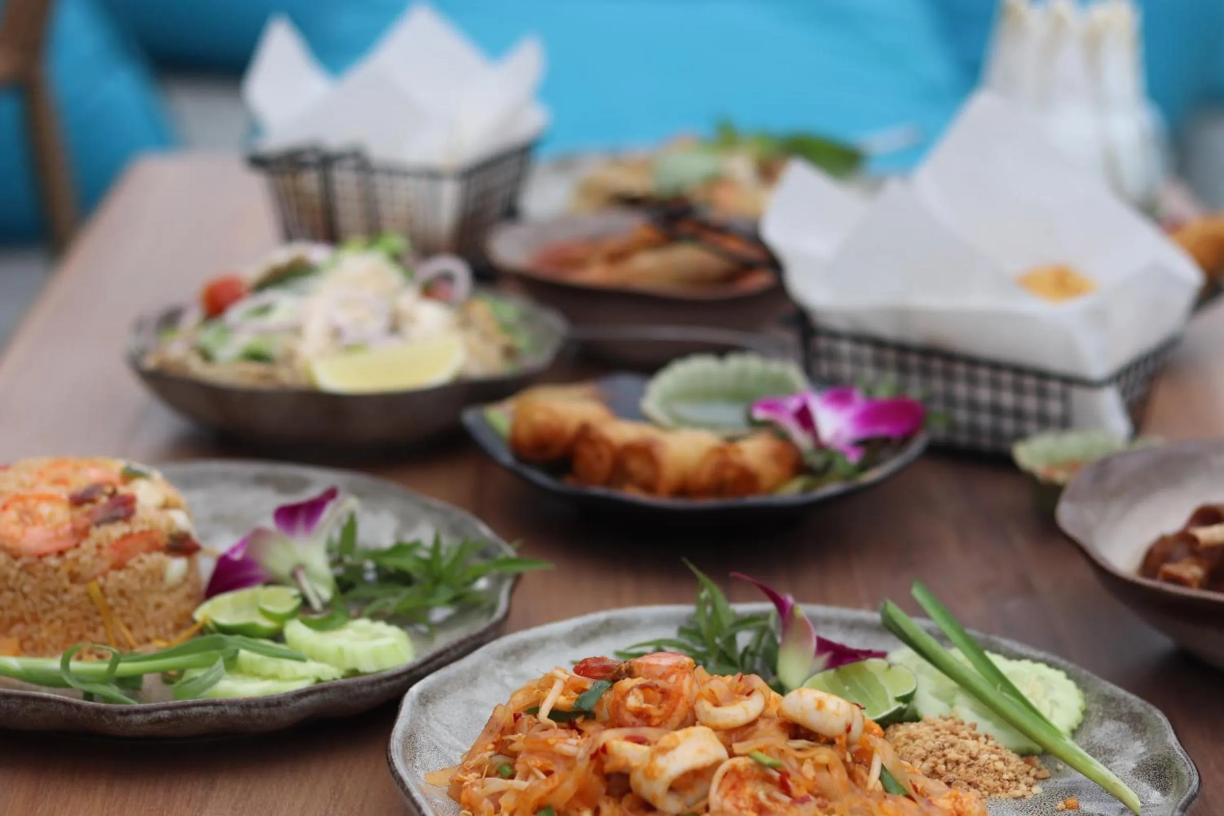 Restaurant/places to eat in Panphuree Residence - SHA Extra Plus