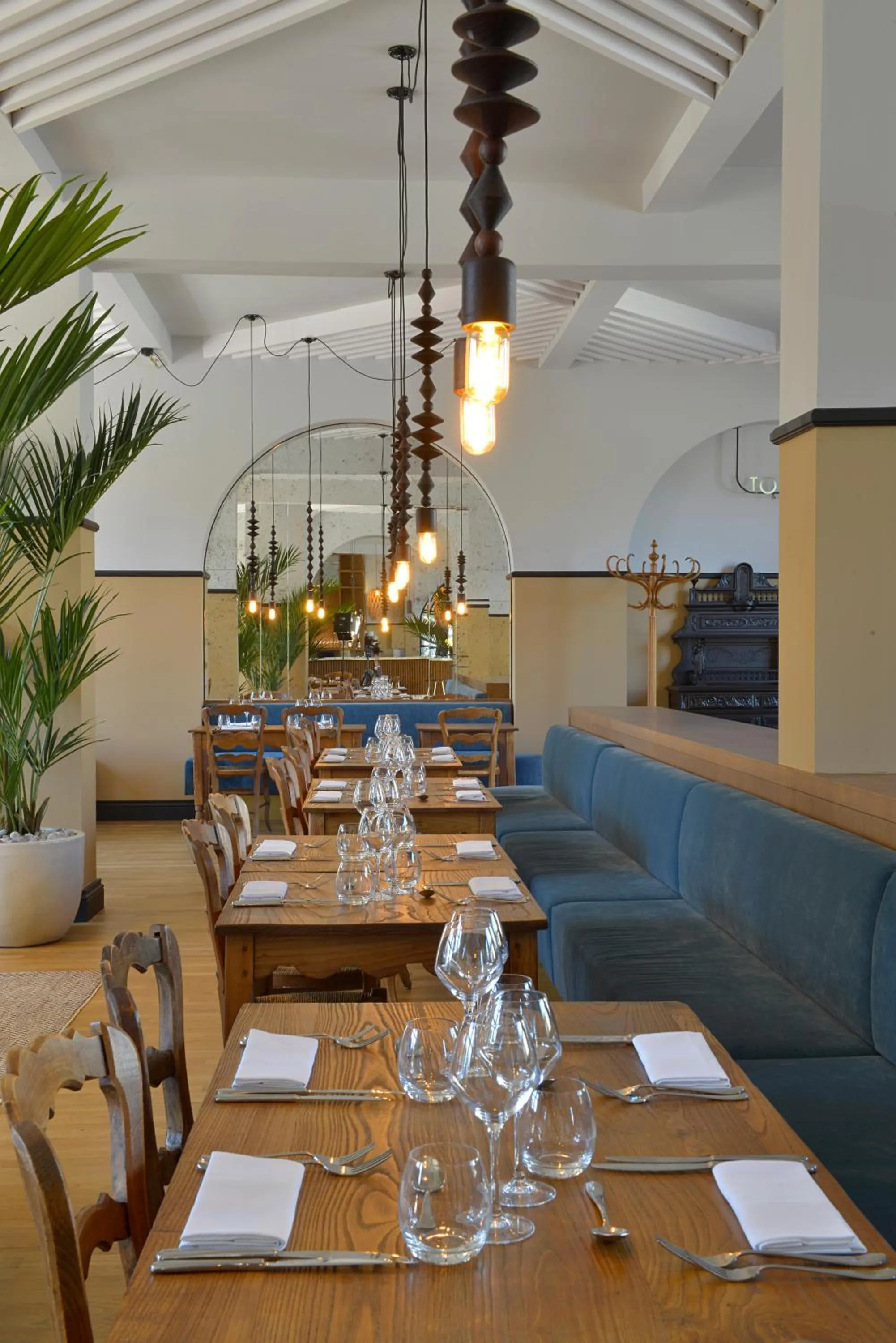 Restaurant/places to eat in Hotel De Diane