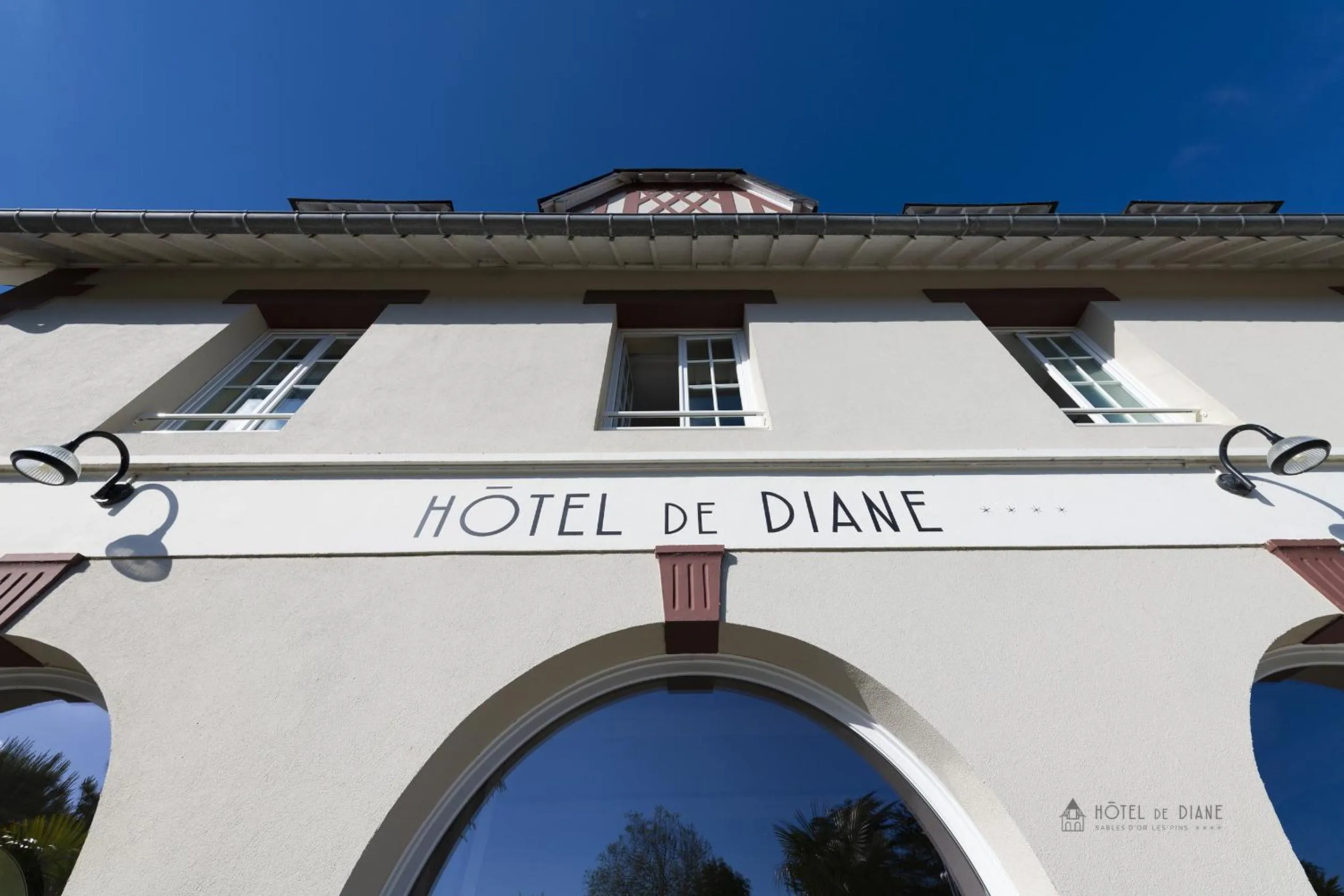 Property building in Hotel De Diane