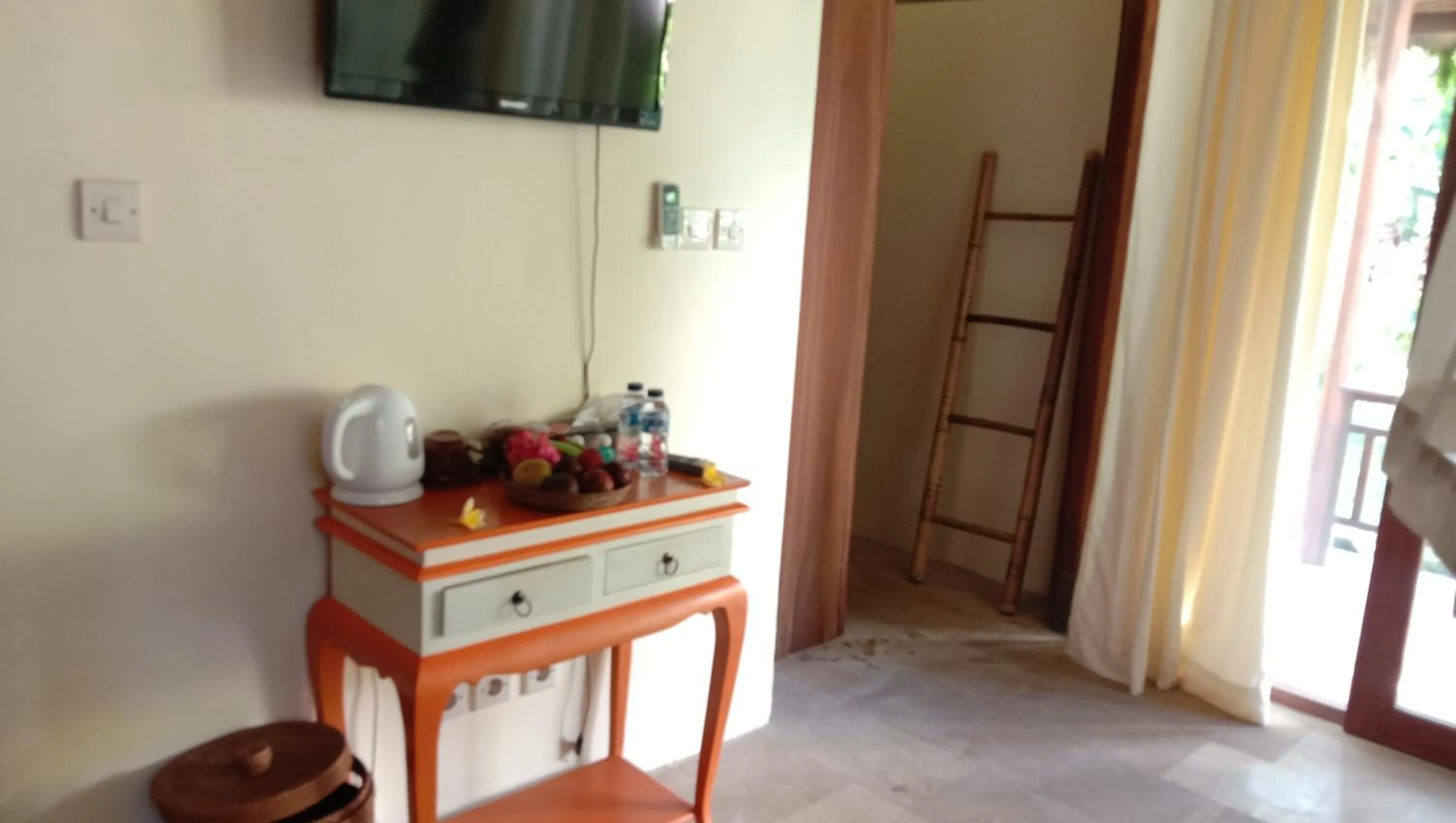 Coffee/tea facilities in Astawa House