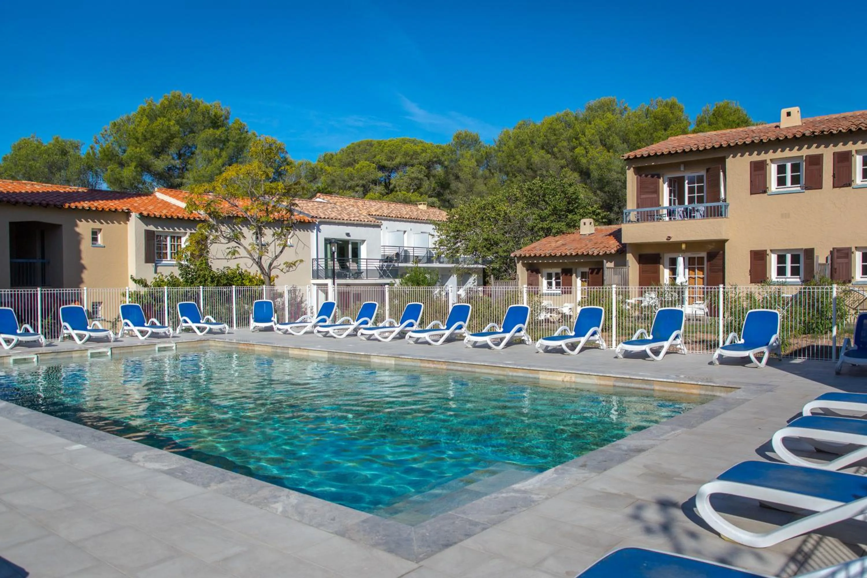 Swimming pool in SOWELL Family Riviera