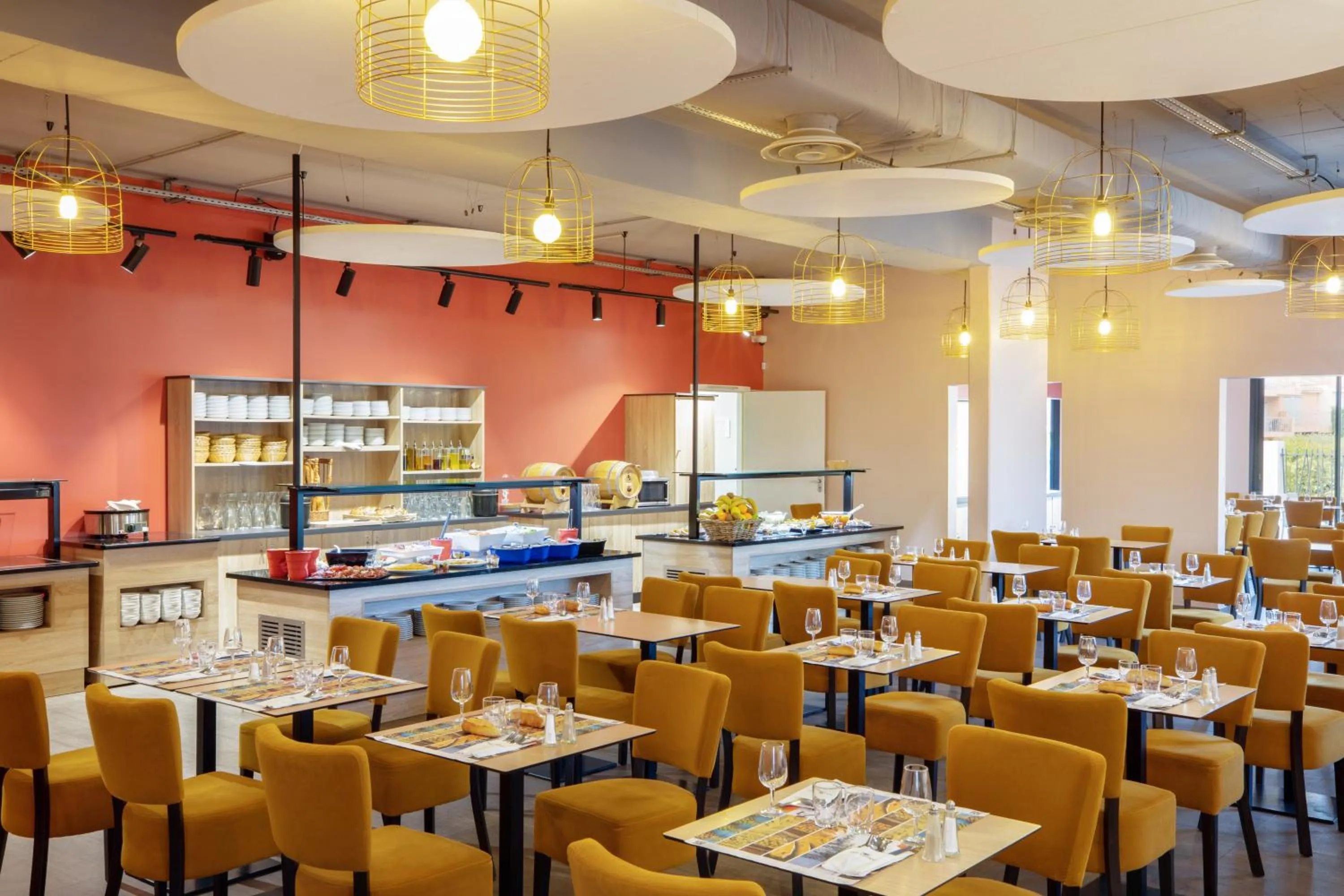 Restaurant/places to eat in SOWELL Family Riviera