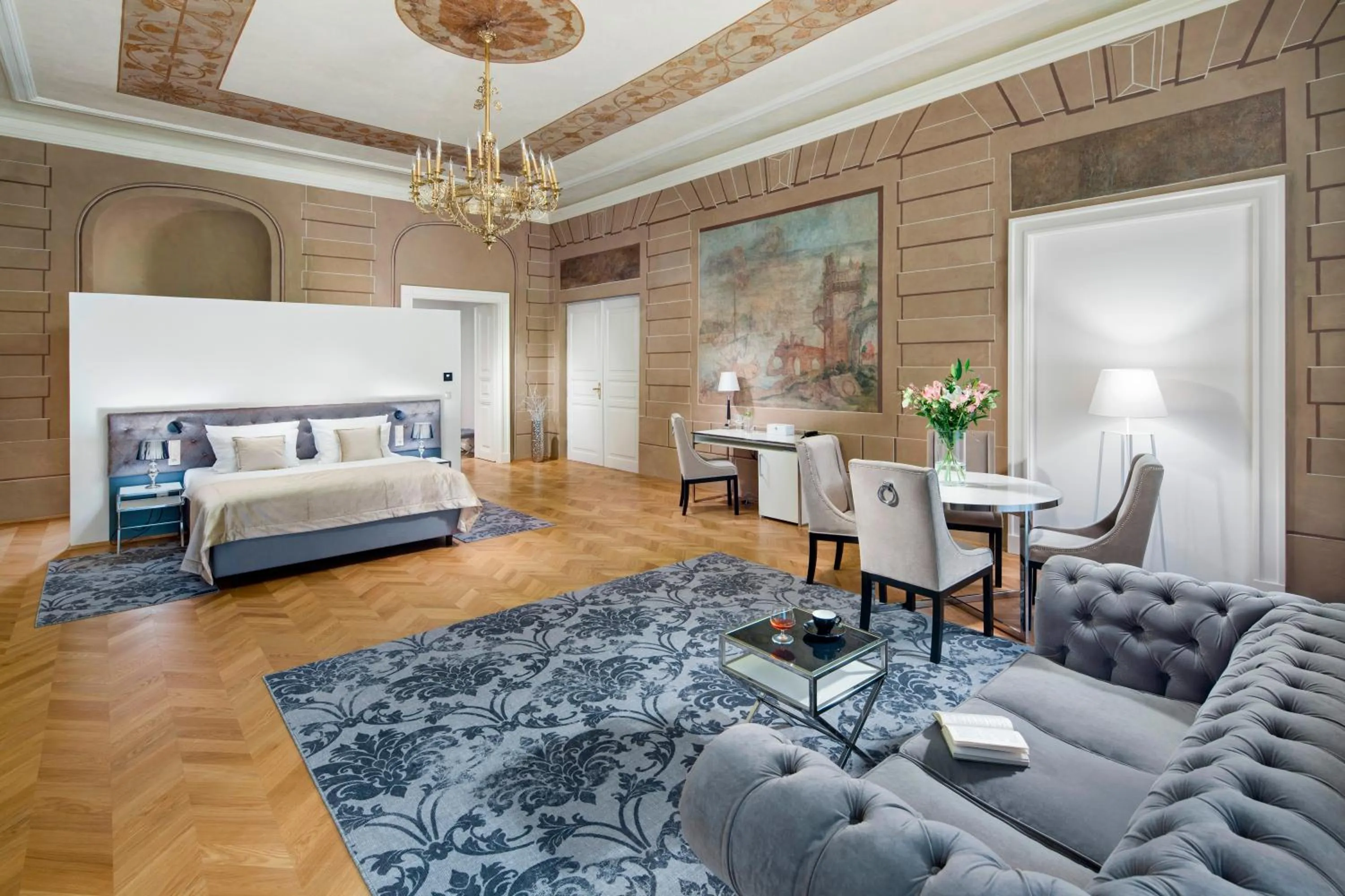 Bed in Wyndham Grand Krakow Old Town